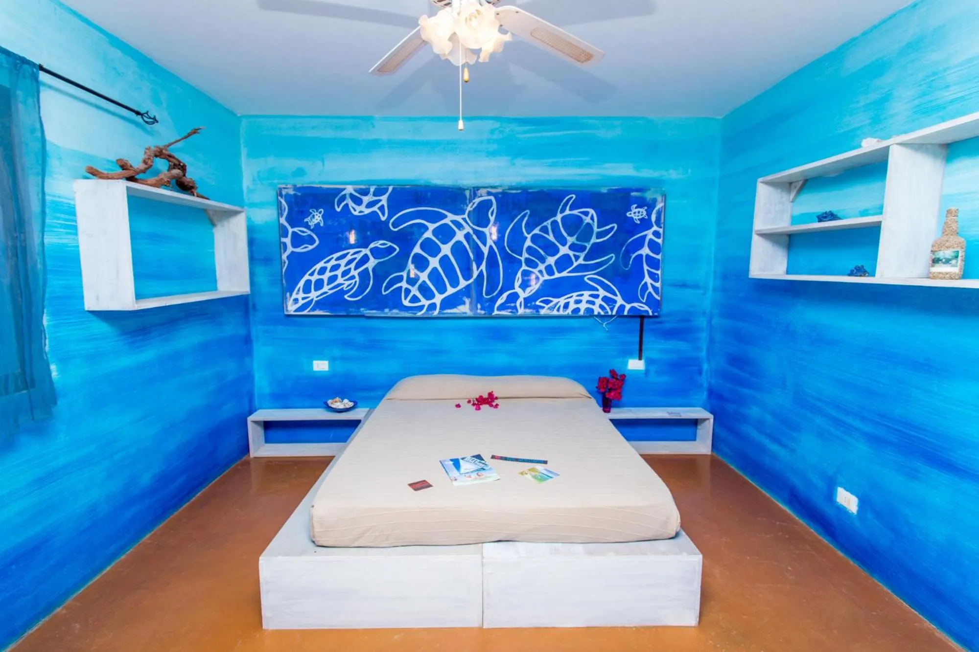 Bed in Surfactivity Guest House