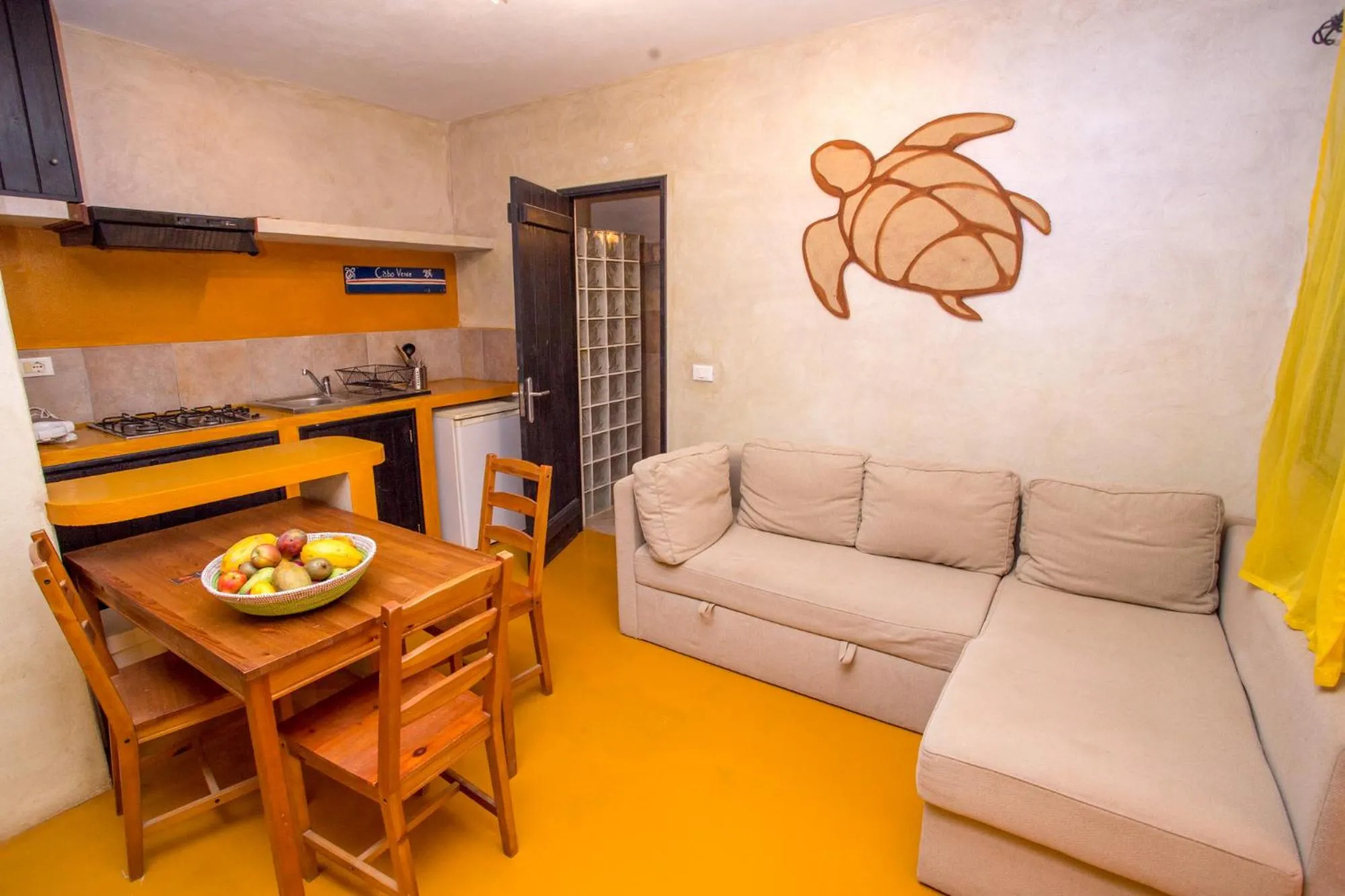 Kitchen or kitchenette in Surfactivity Guest House