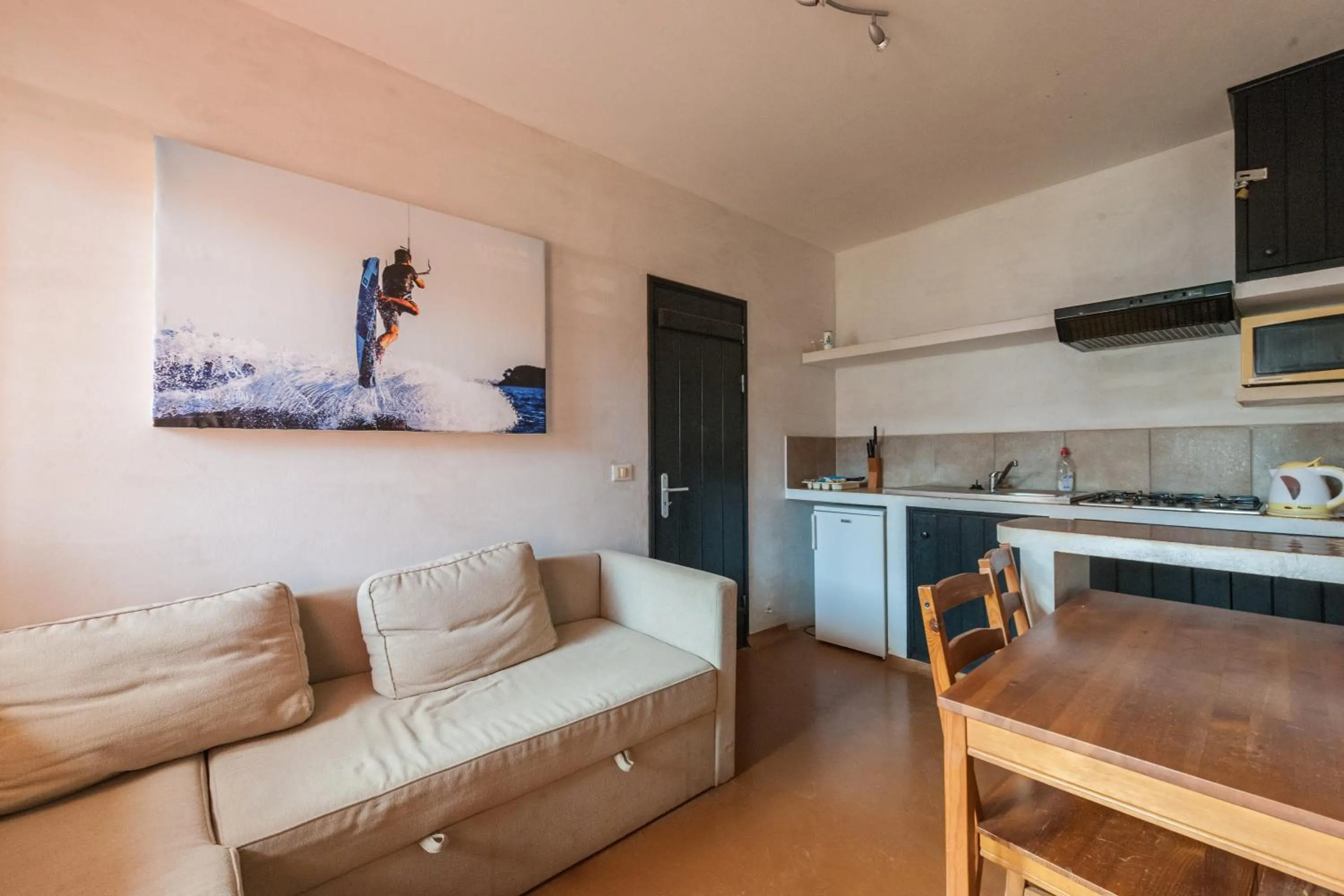 Dining area in Surfactivity Guest House