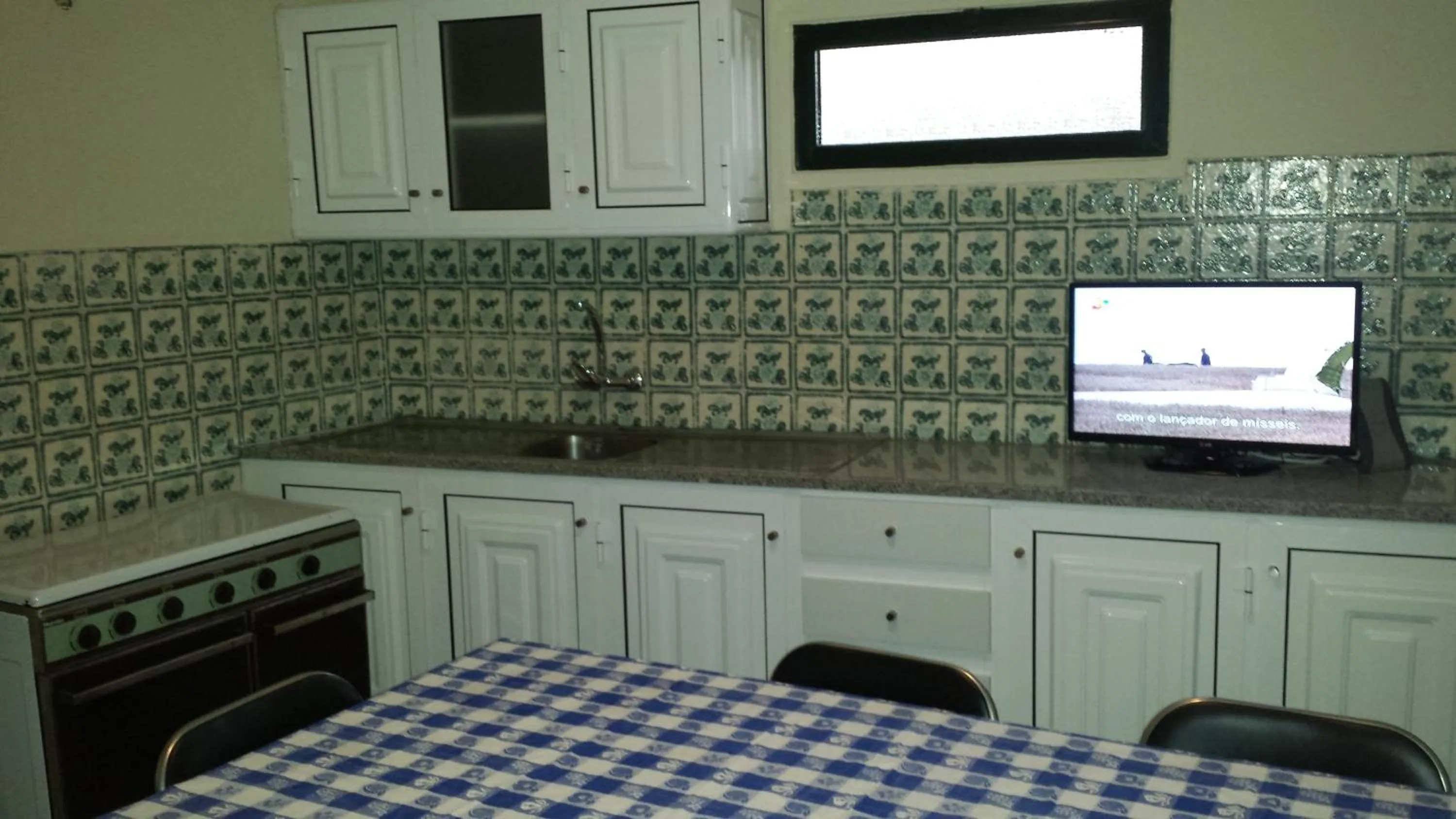 Communal lounge/ TV room in Casa do Pico