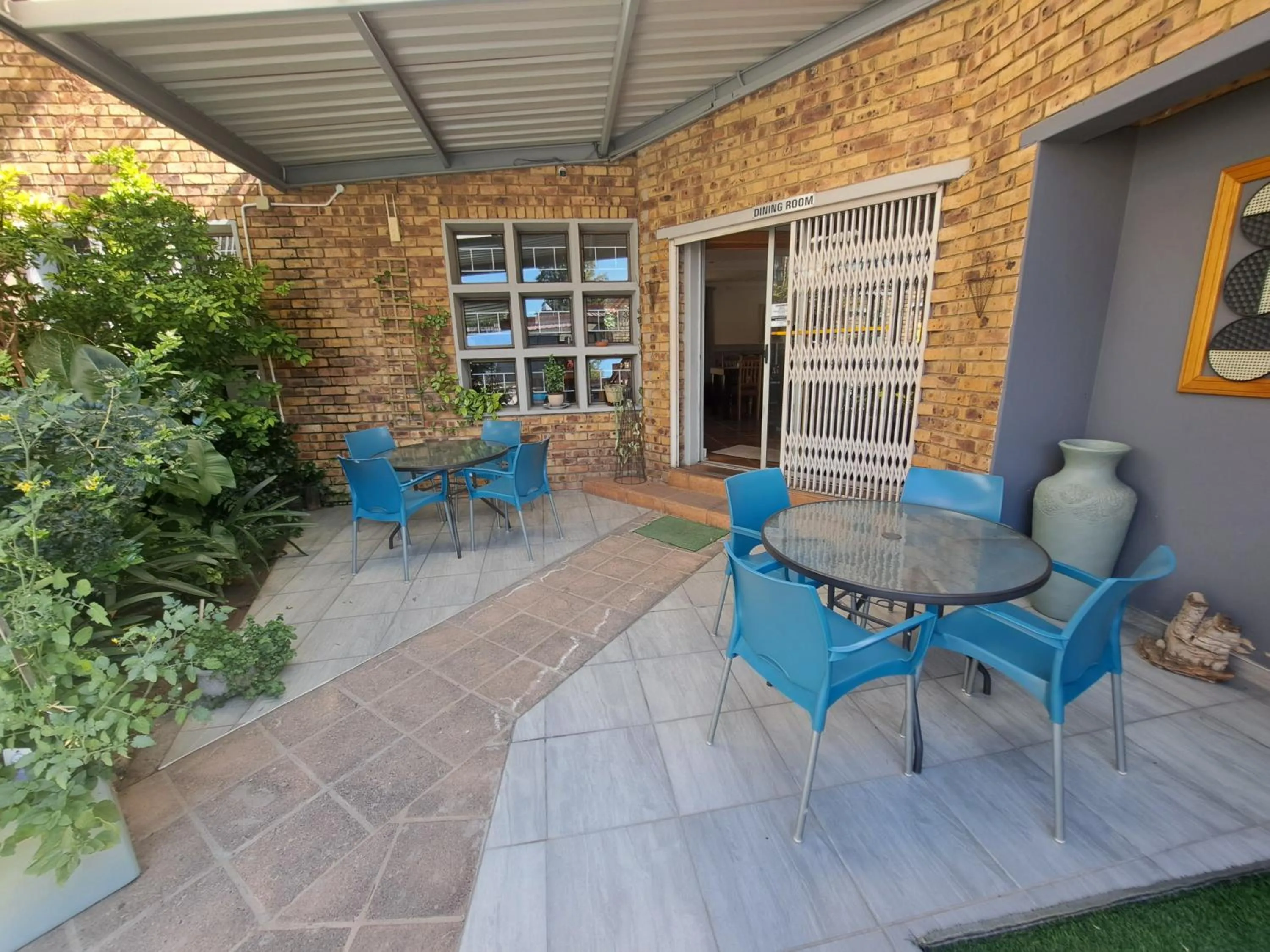 Dormio Manor Guest Lodge