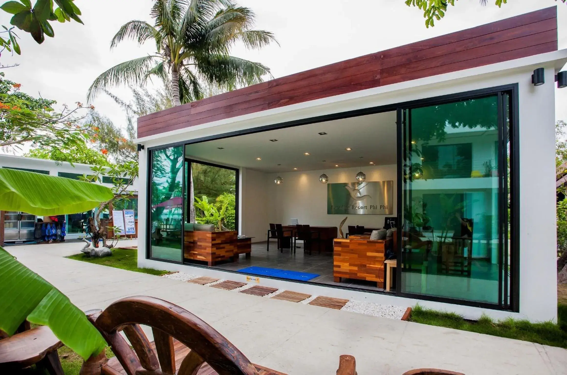 Property building in Paradise Resort Phi Phi Property building in Paradise Resort Phi Phi