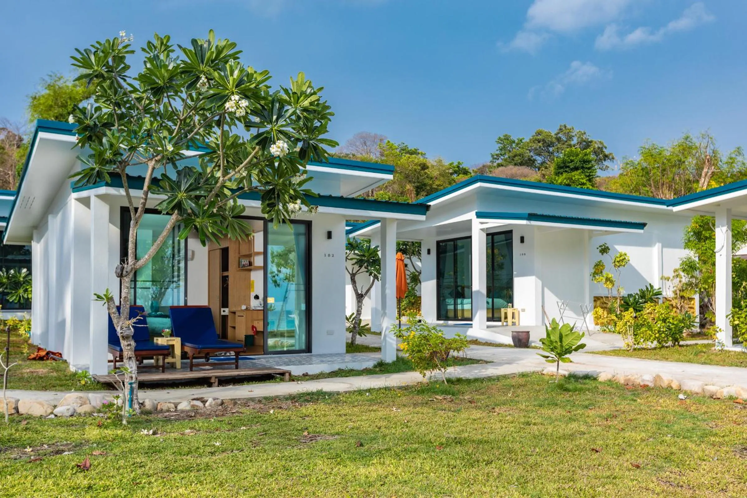 Property building in Paradise Resort Phi Phi