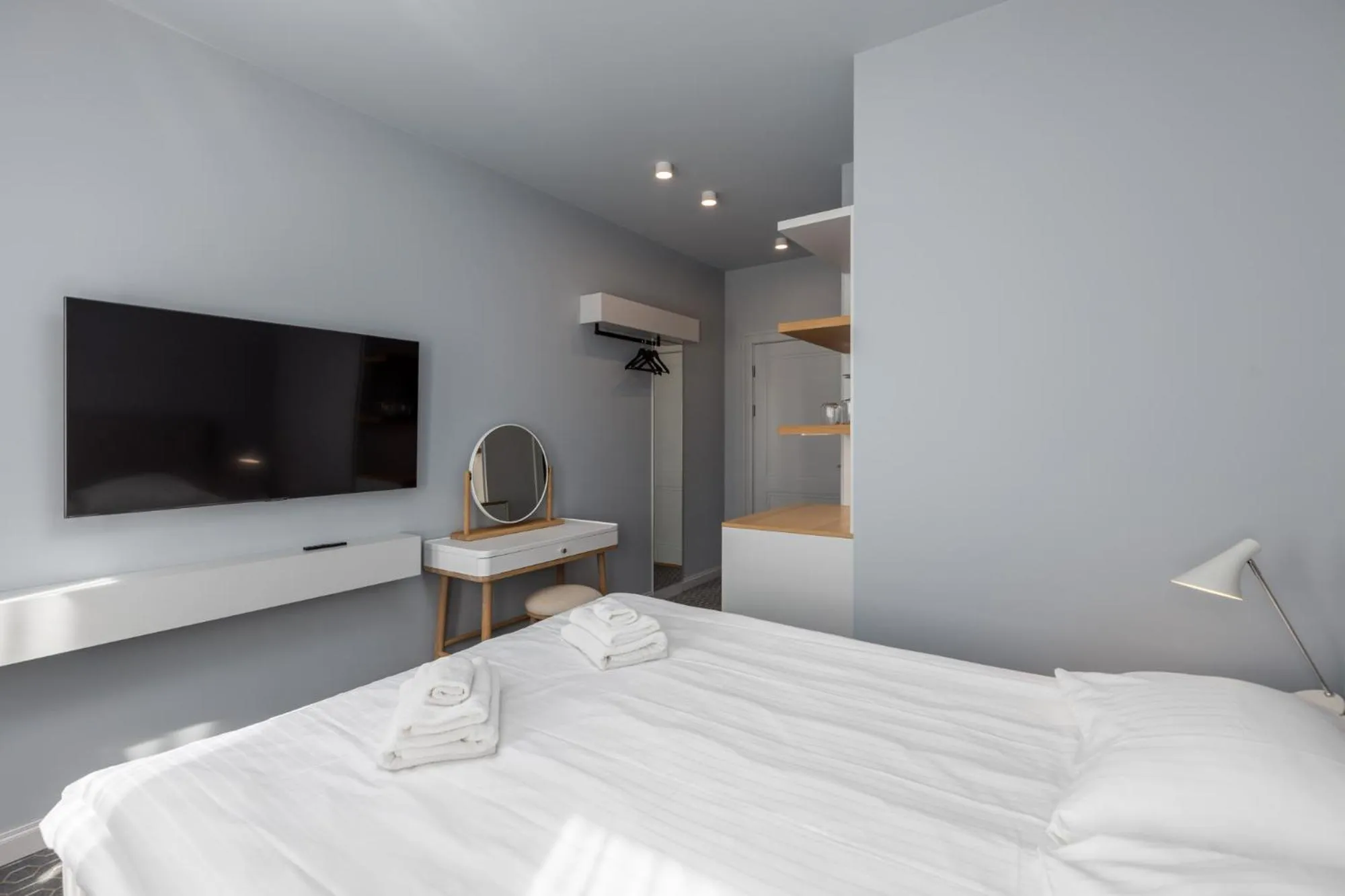 TV and multimedia, Bed in Roze Park Rooms