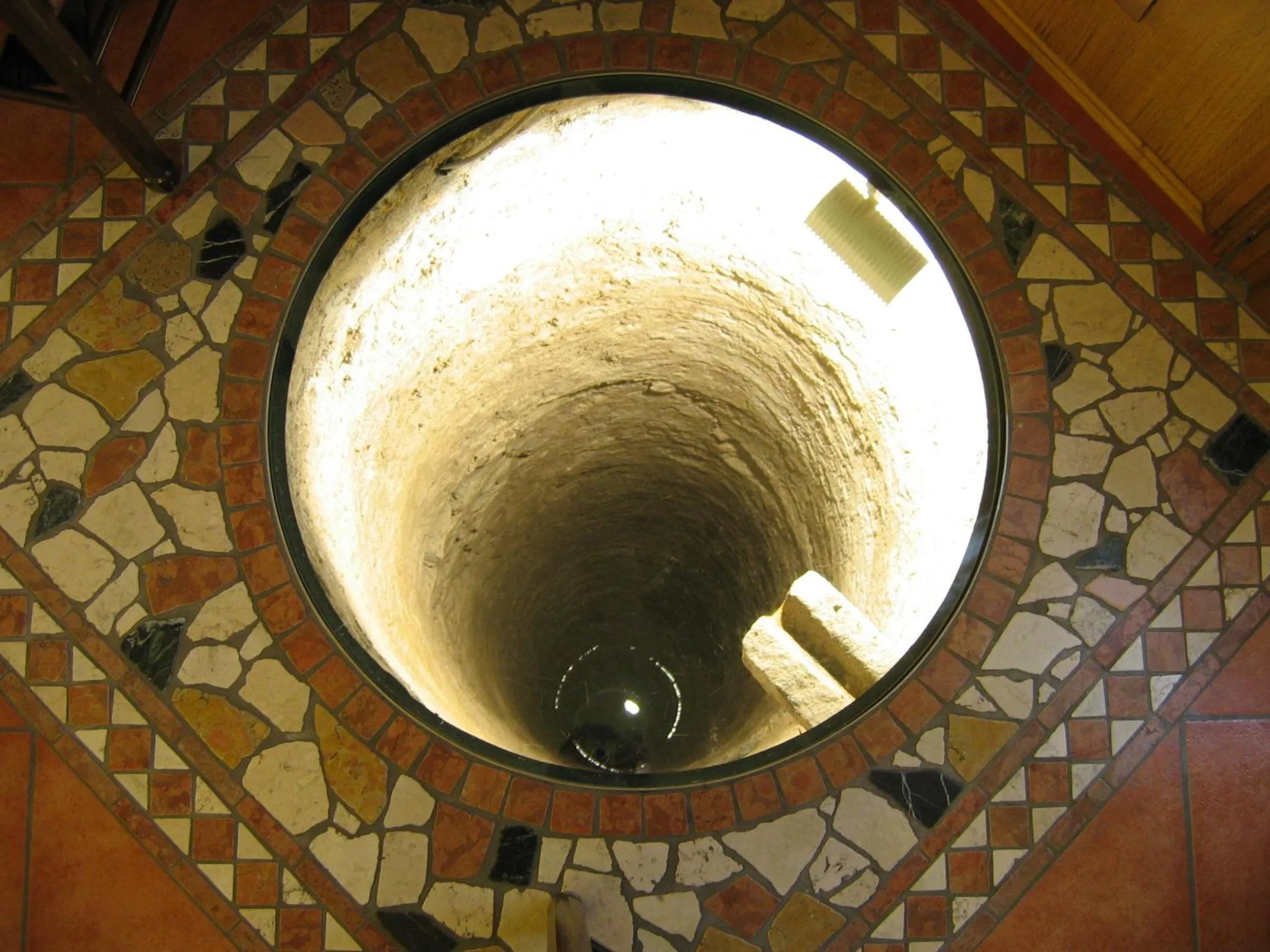 Communal lounge/ TV room in Albergo Esposito