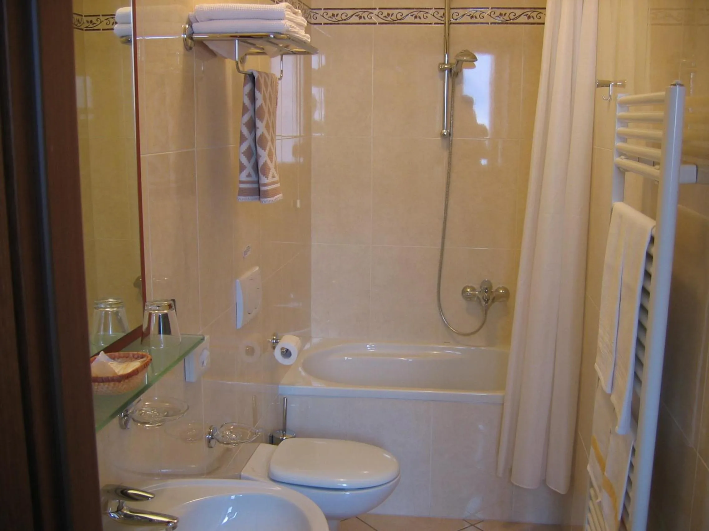 Bathroom in Albergo Esposito