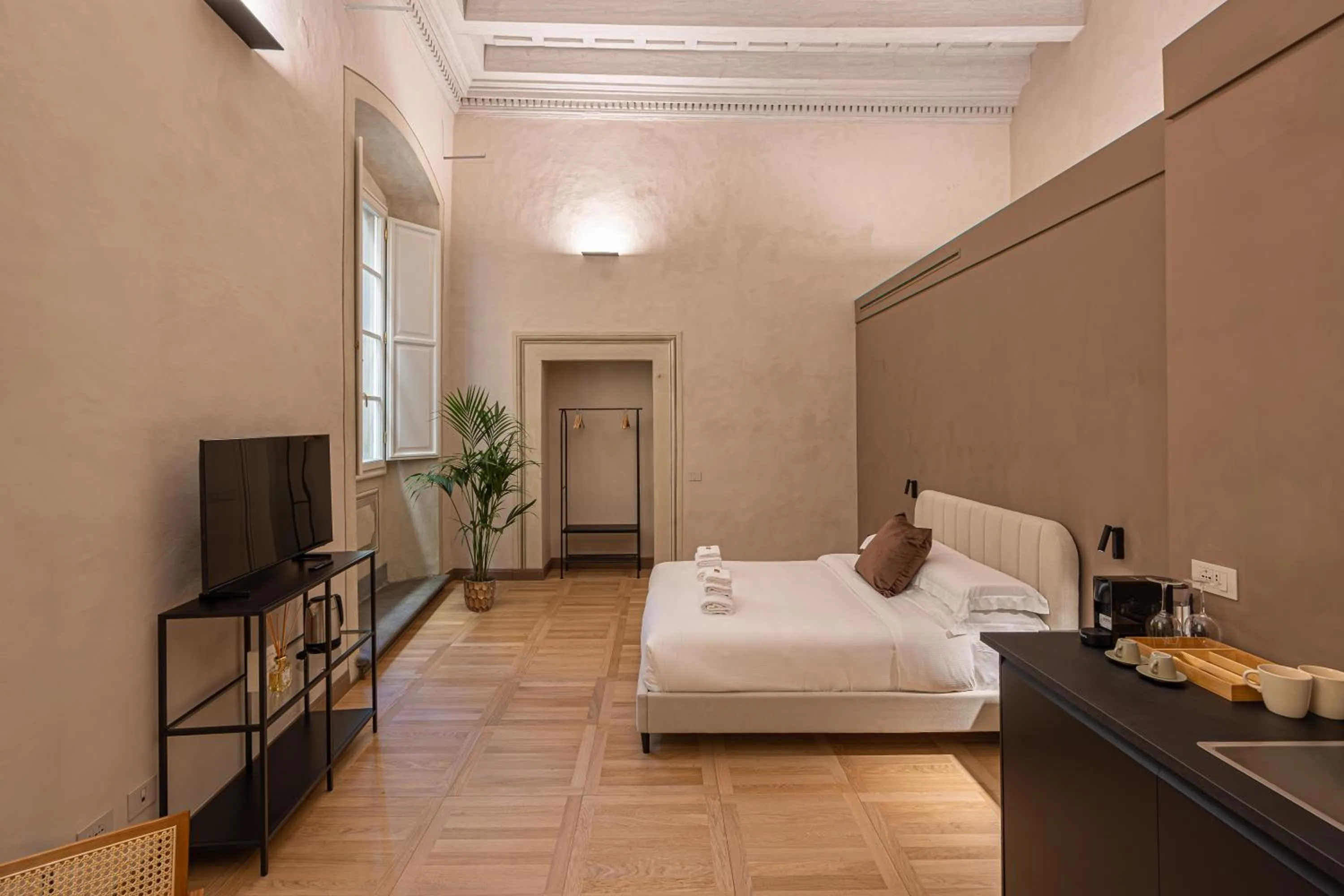 Bedroom, Bed in Maggio Living