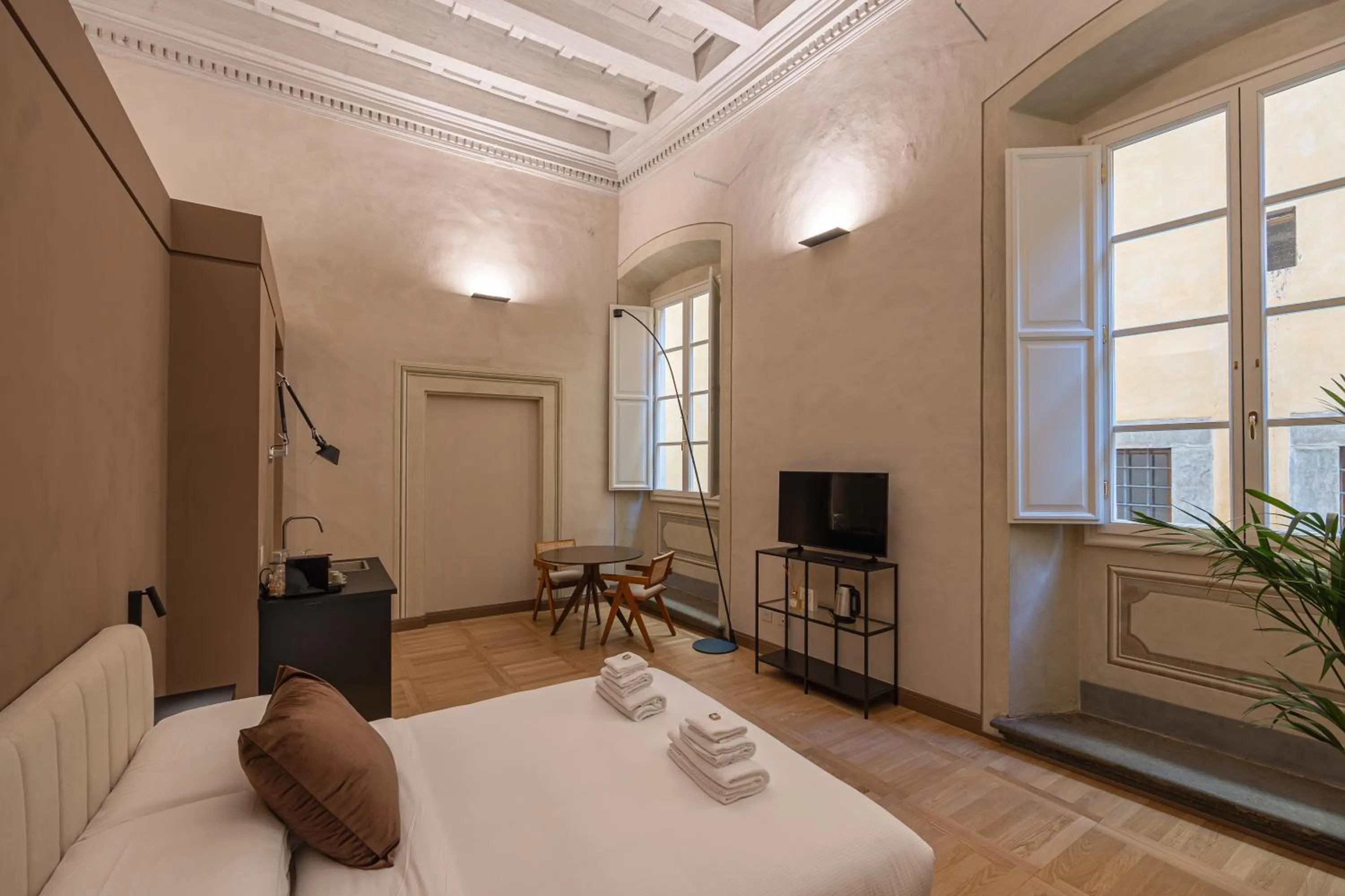 Photo of the whole room, Bed in Maggio Living