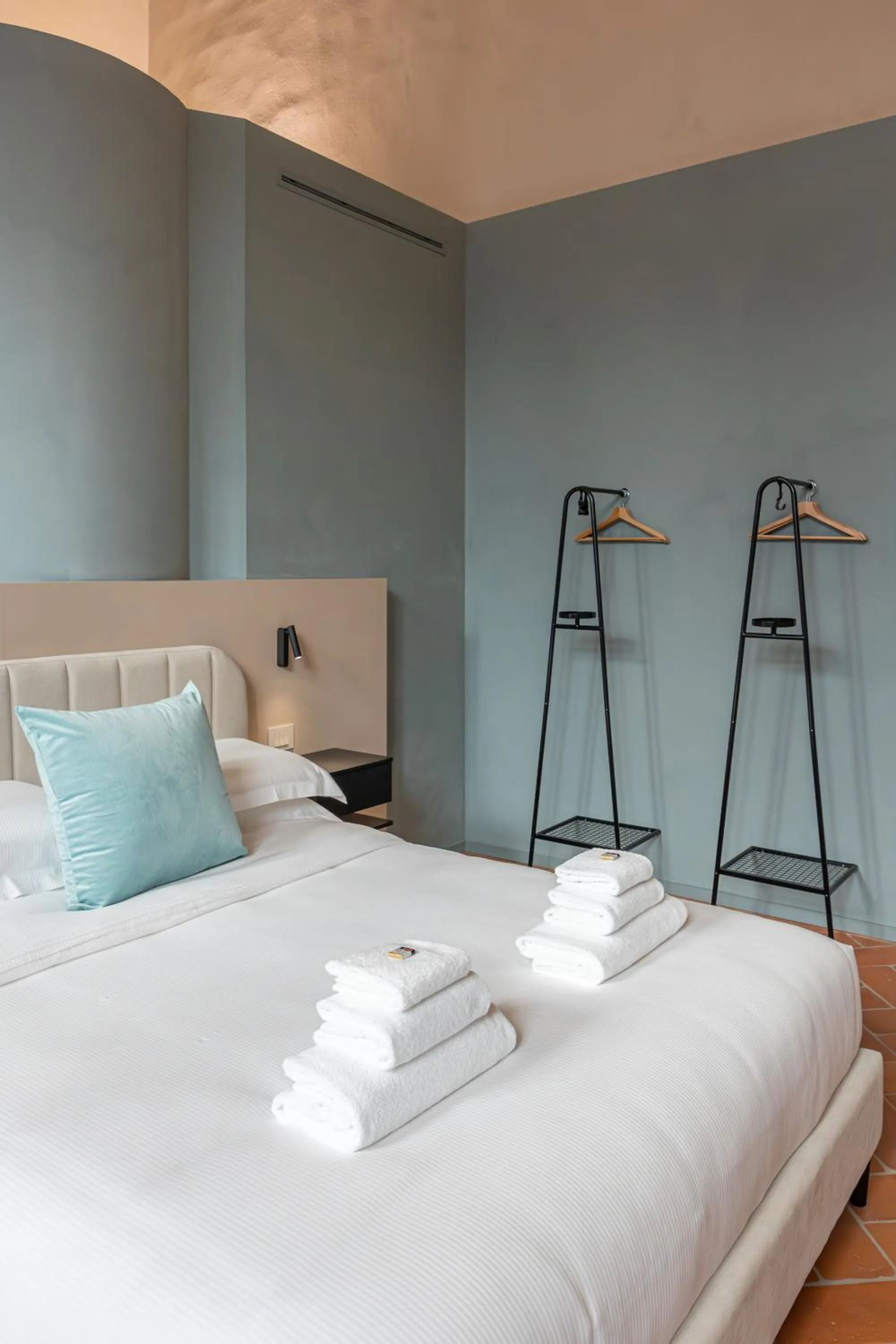 Bed in Maggio Living