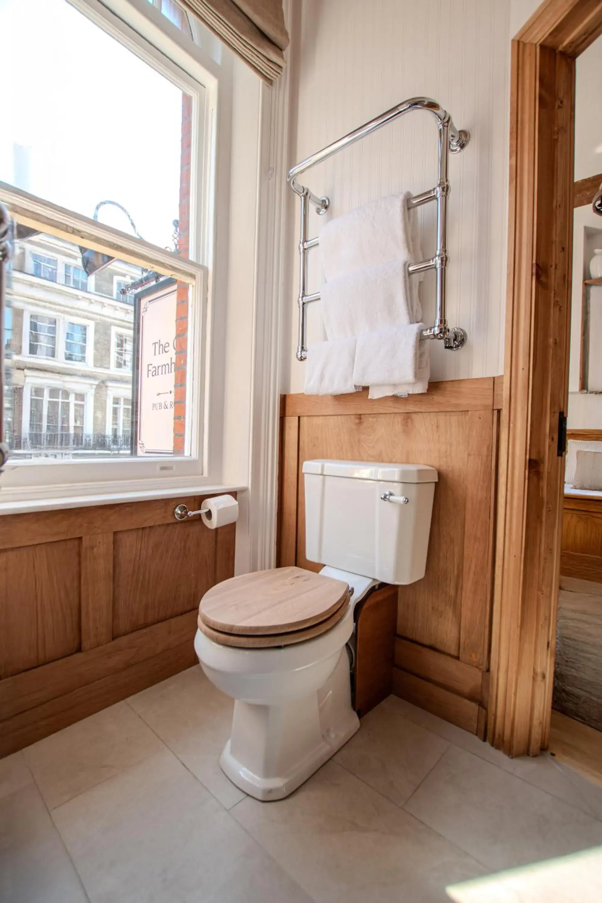 Deluxe Double Room in The Old Farmhouse Pub and Rooms Deluxe Double Room in The Old Farmhouse Pub and Rooms