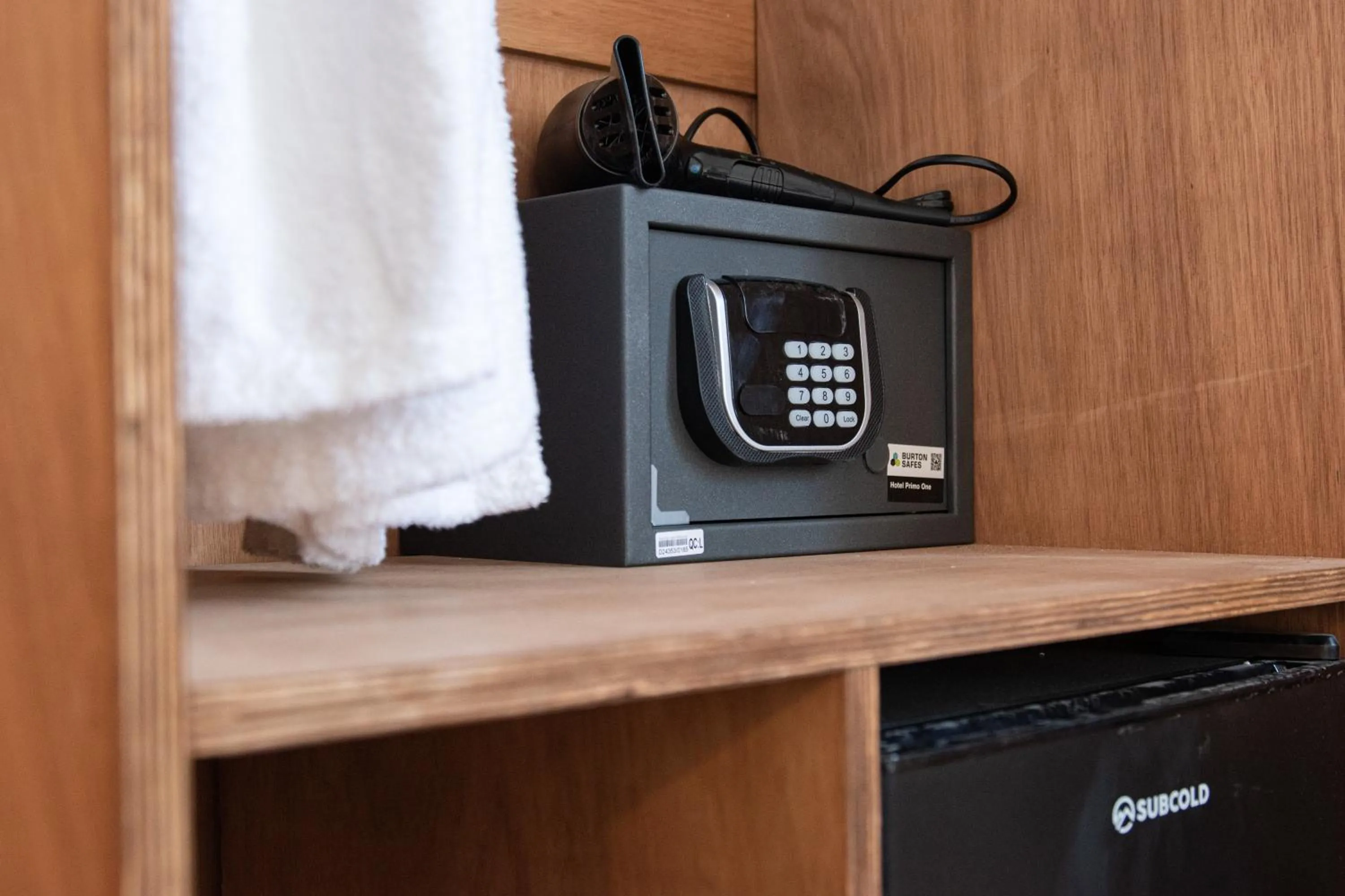 safe in The Old Farmhouse Pub and Rooms