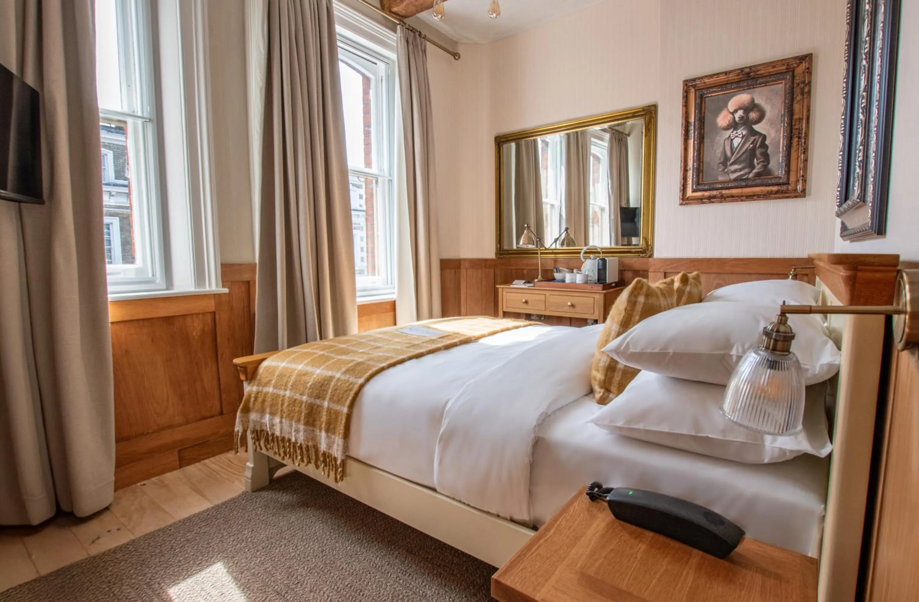 Bed in The Old Farmhouse Pub and Rooms