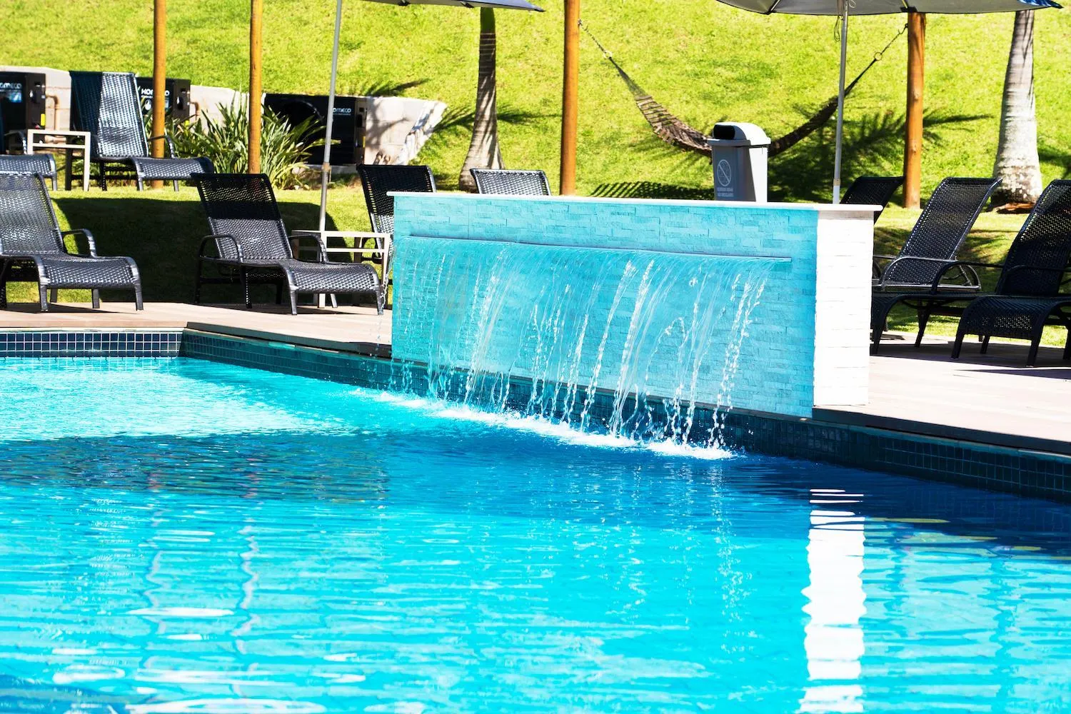 Swimming pool in Vinhedo Plaza Hotel