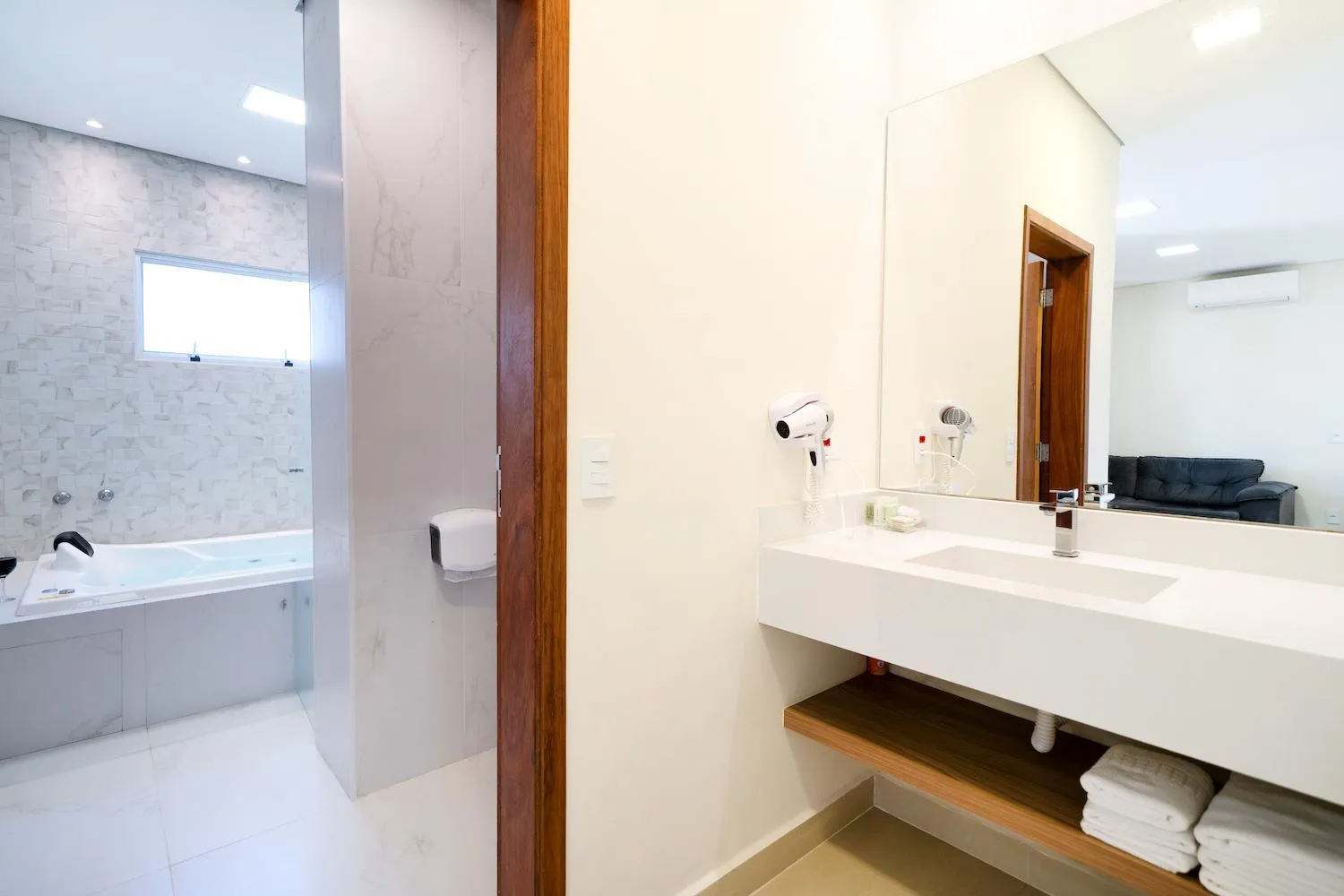 Bathroom in Vinhedo Plaza Hotel