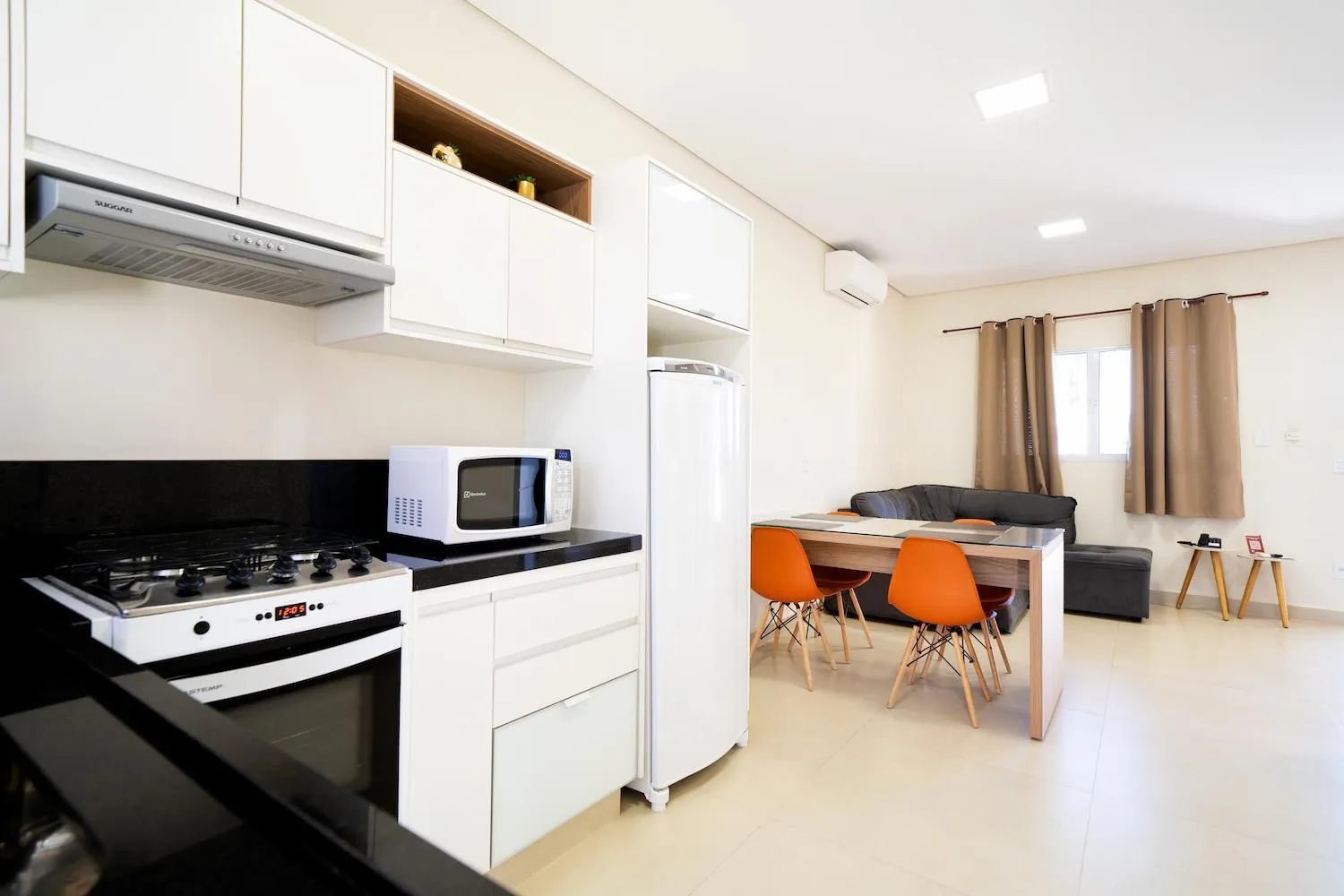 Kitchen or kitchenette in Vinhedo Plaza Hotel