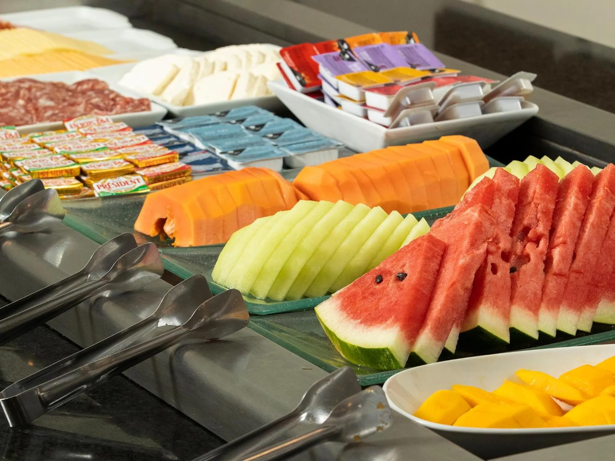 Buffet breakfast in Vinhedo Plaza Hotel