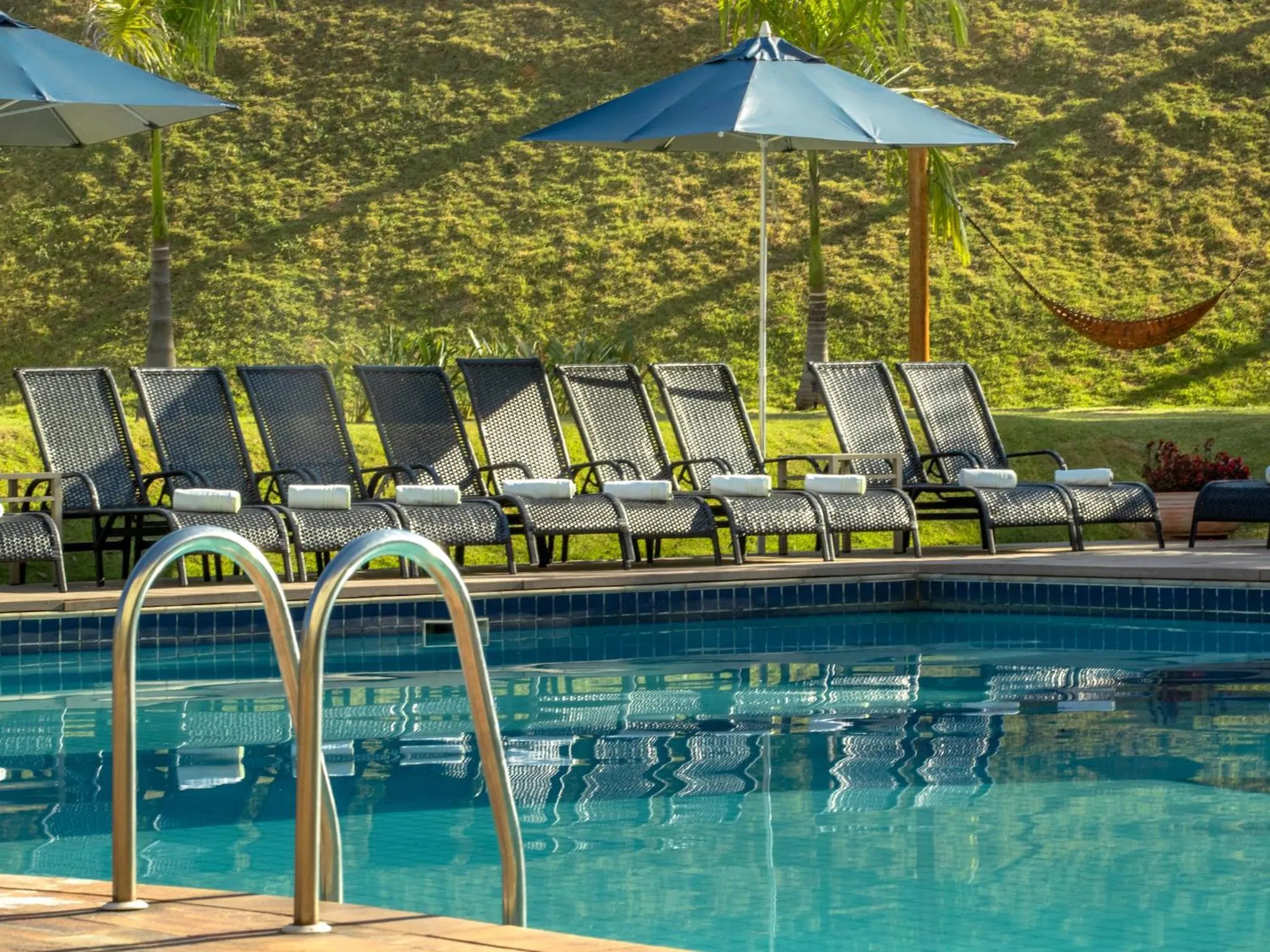 Swimming pool in Vinhedo Plaza Hotel