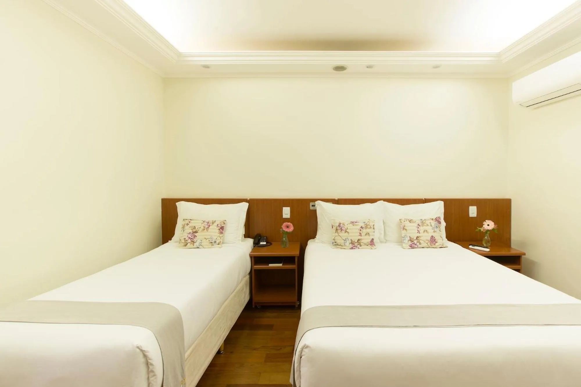 Photo of the whole room, Bed in Vinhedo Plaza Hotel