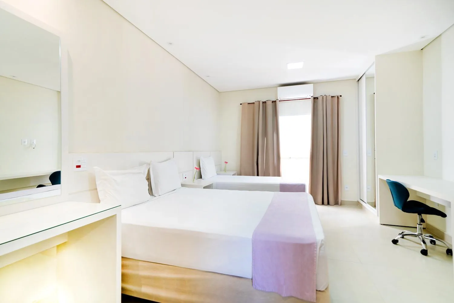 Photo of the whole room, Bed in Vinhedo Plaza Hotel