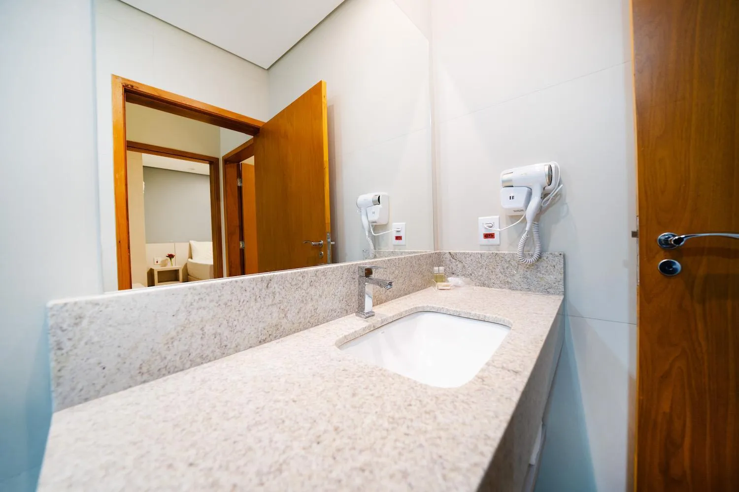 Bathroom in Vinhedo Plaza Hotel