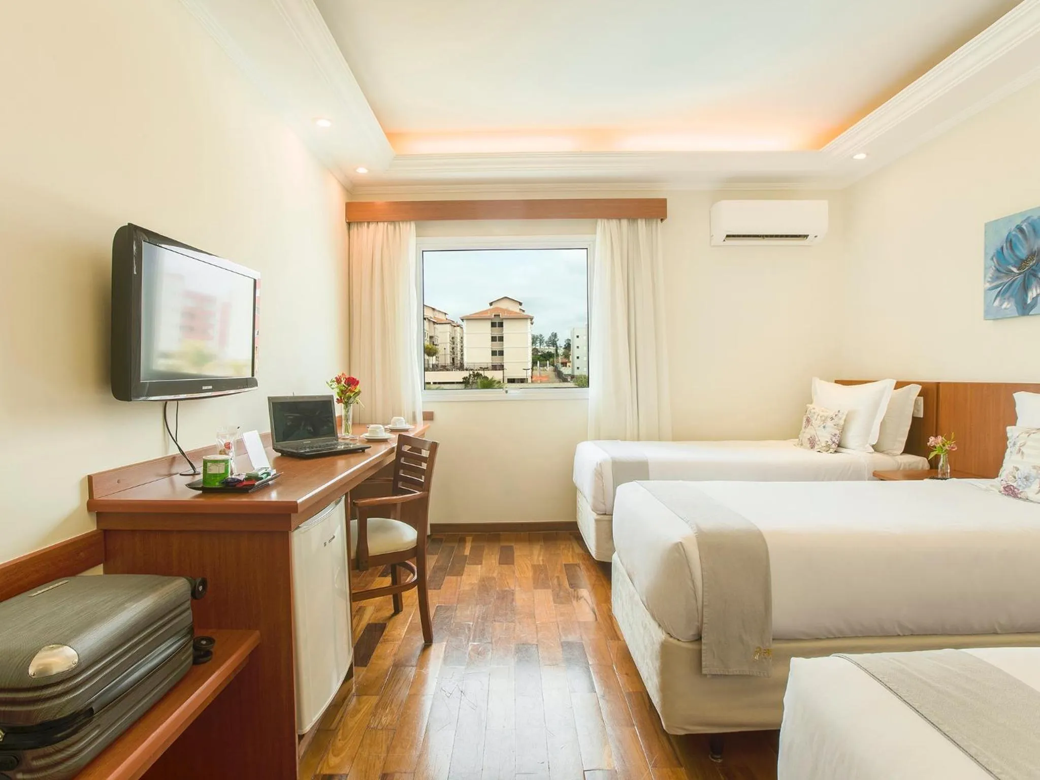 Bed in Vinhedo Plaza Hotel