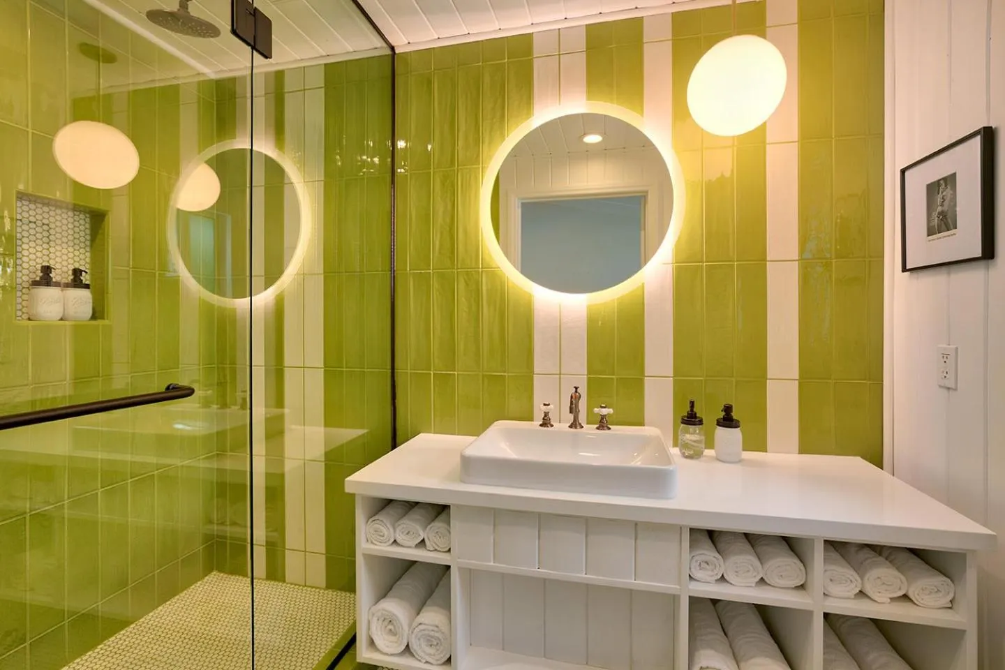 Shower in Dive Palm Springs