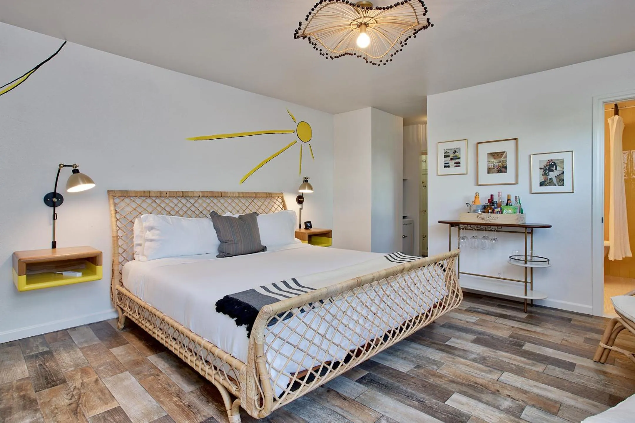 Photo of the whole room, Bed in Dive Palm Springs