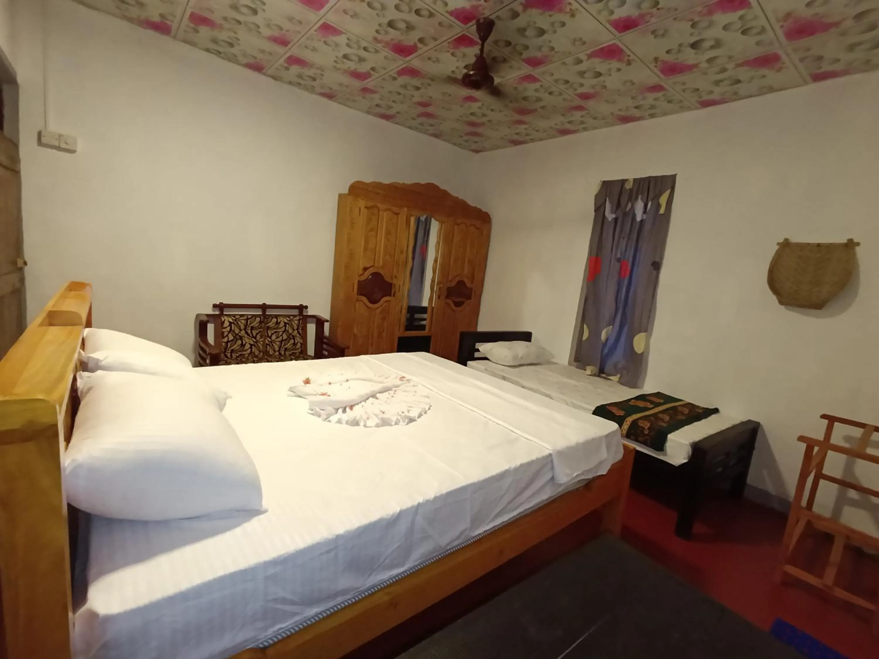 Bed in Surf Dream Villa Arugambay
