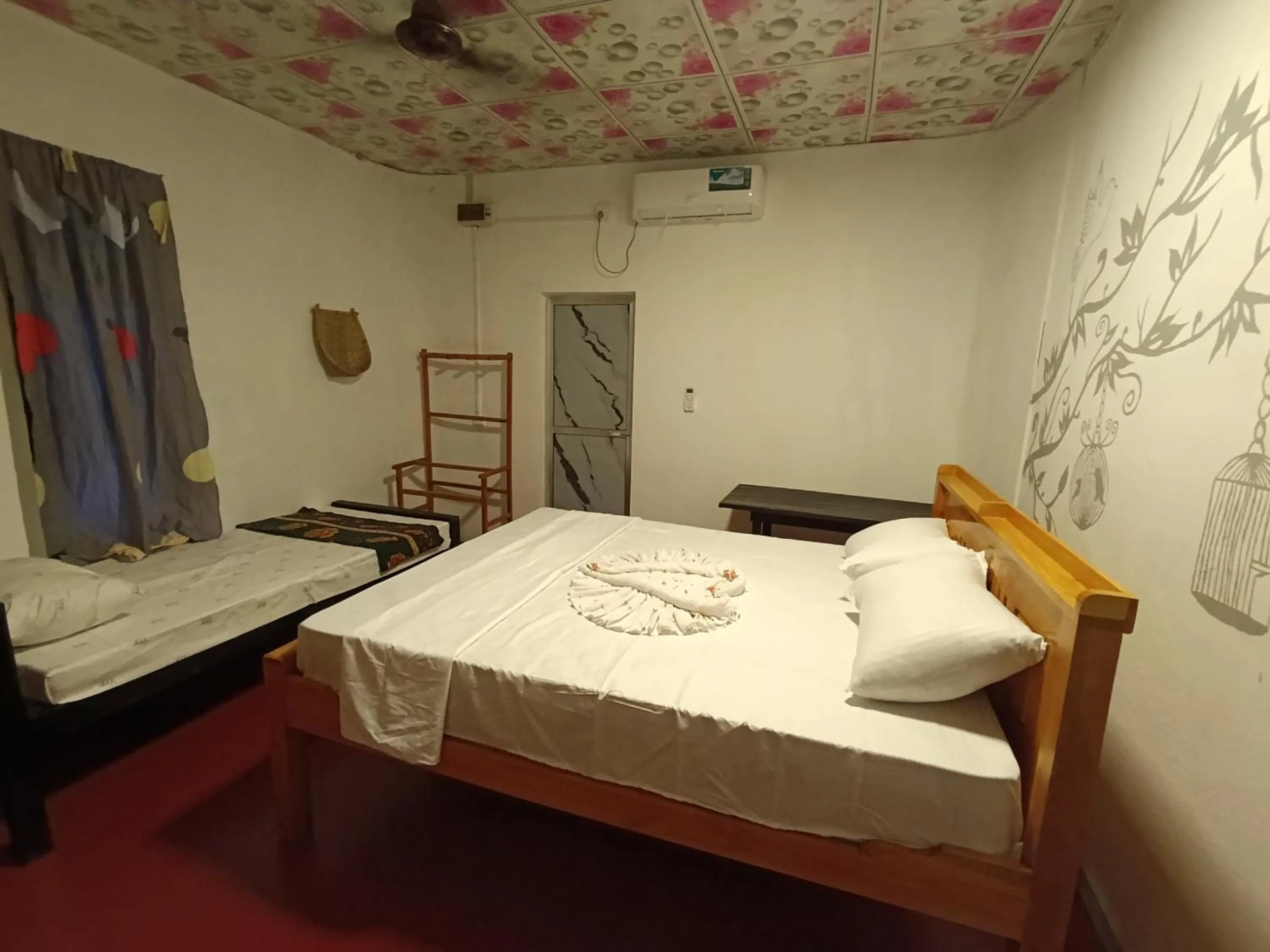 Bed in Surf Dream Villa Arugambay