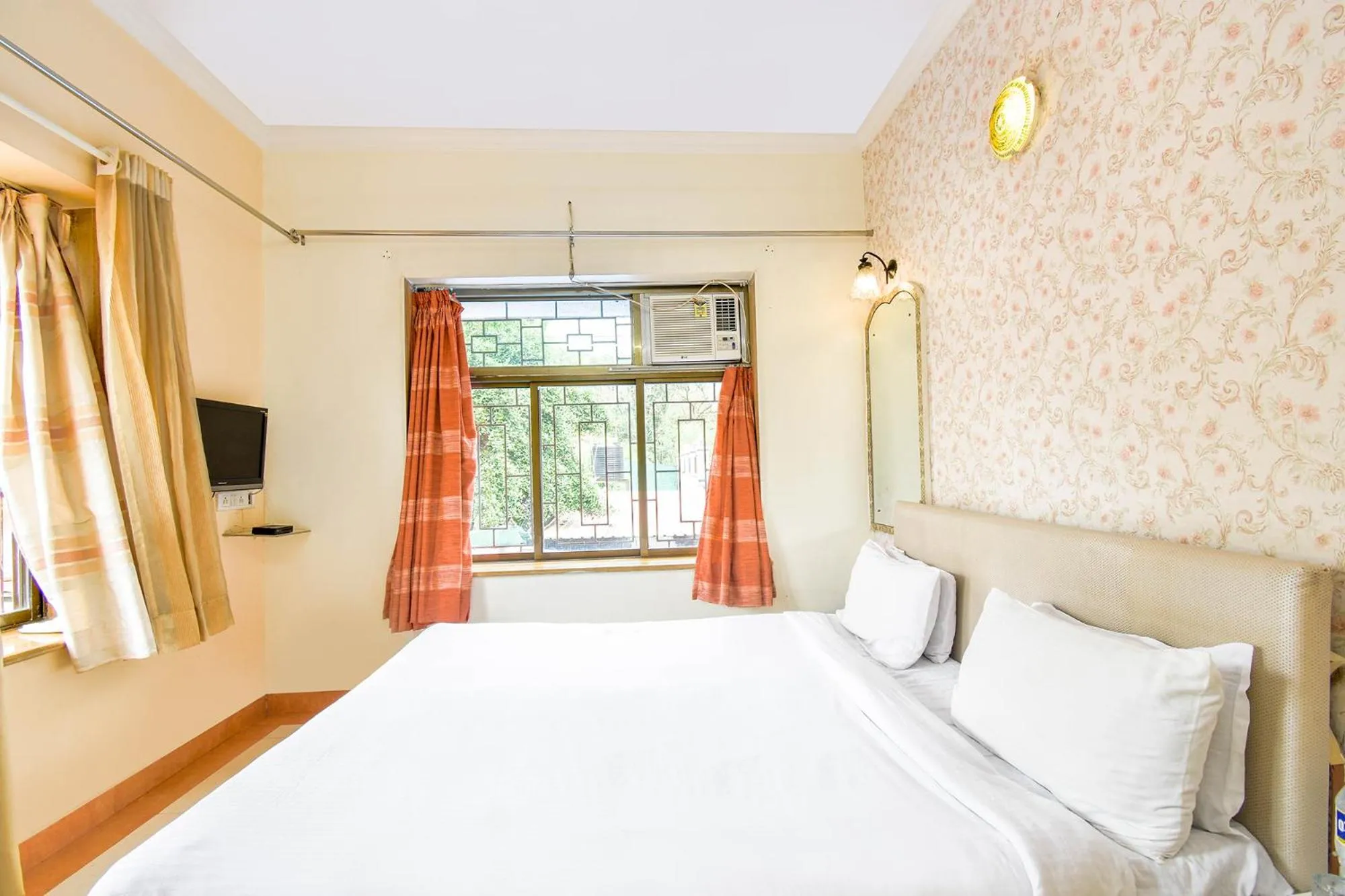 Bedroom, Bed in Sereniity Resort Lonavala