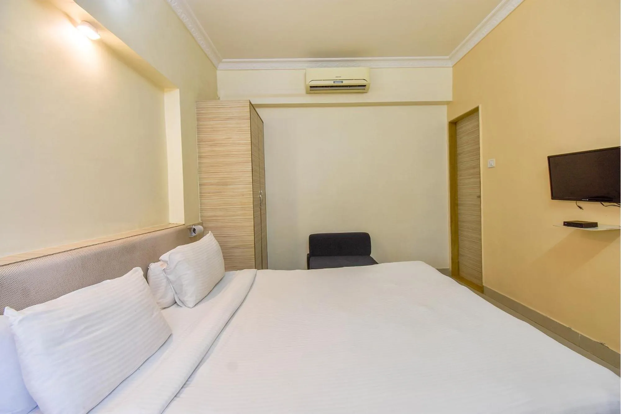 Bedroom, Bed in Sereniity Resort Lonavala