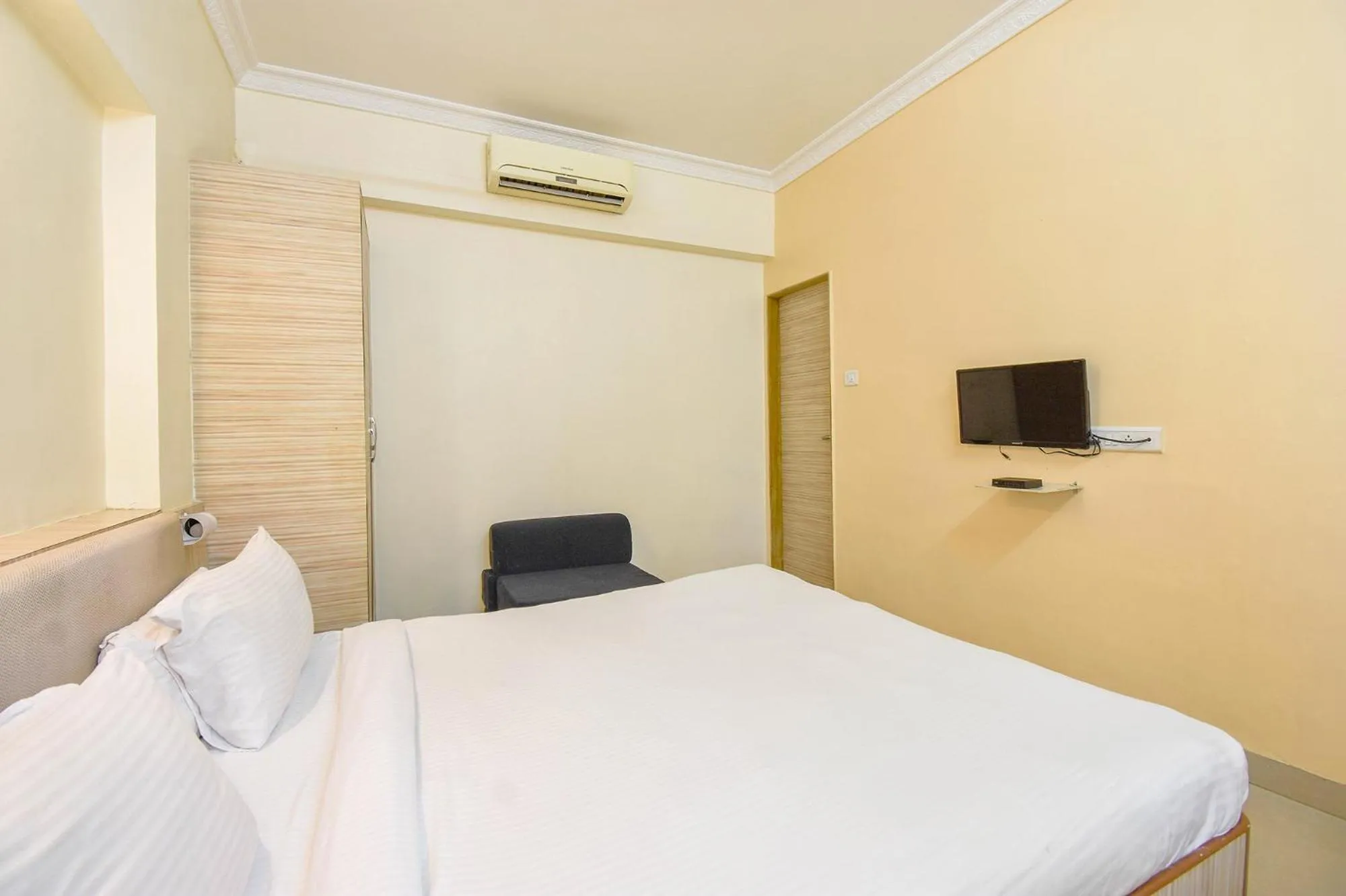 Bedroom, Bed in Sereniity Resort Lonavala