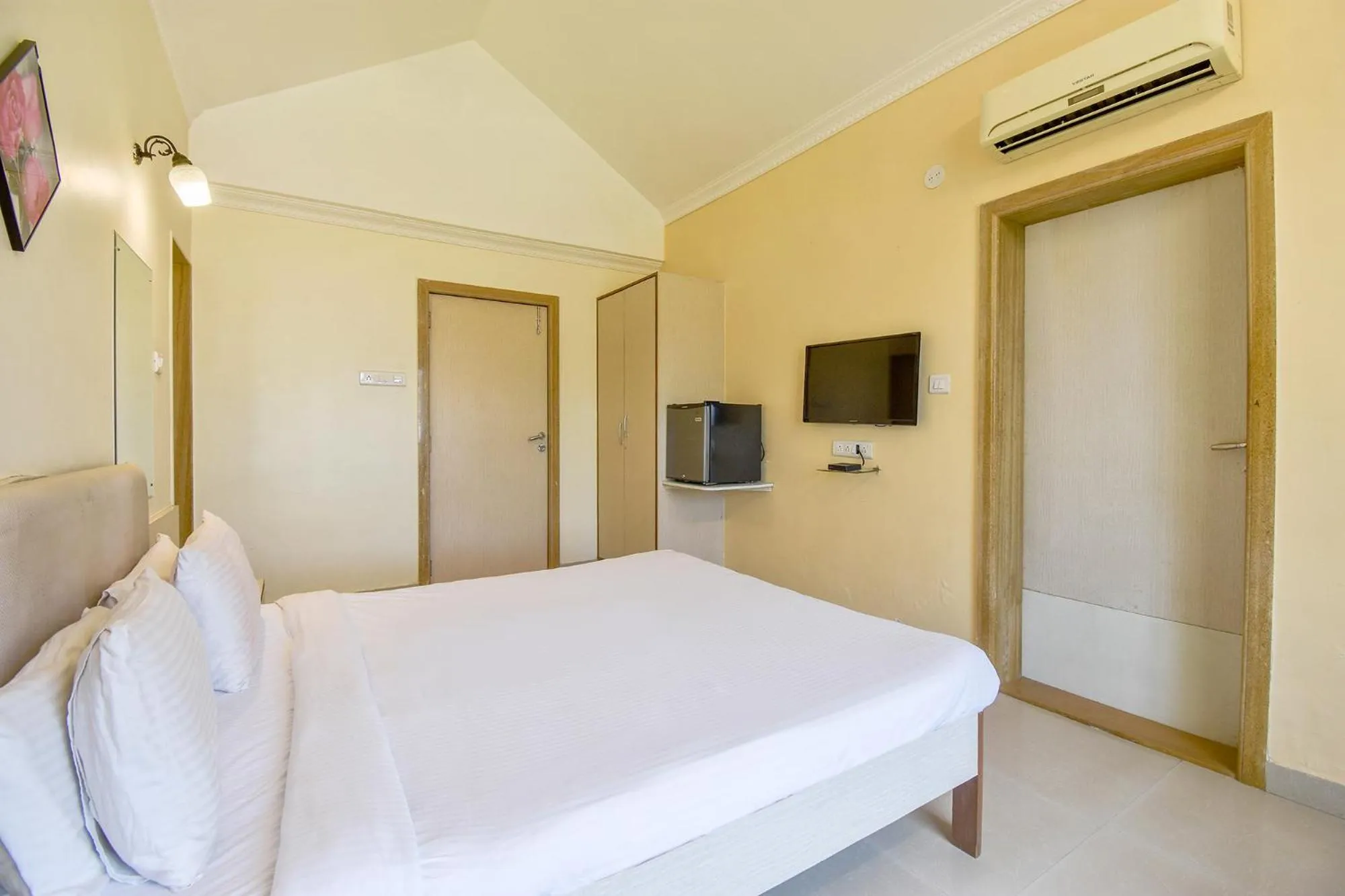 Bedroom, Bed in Sereniity Resort Lonavala