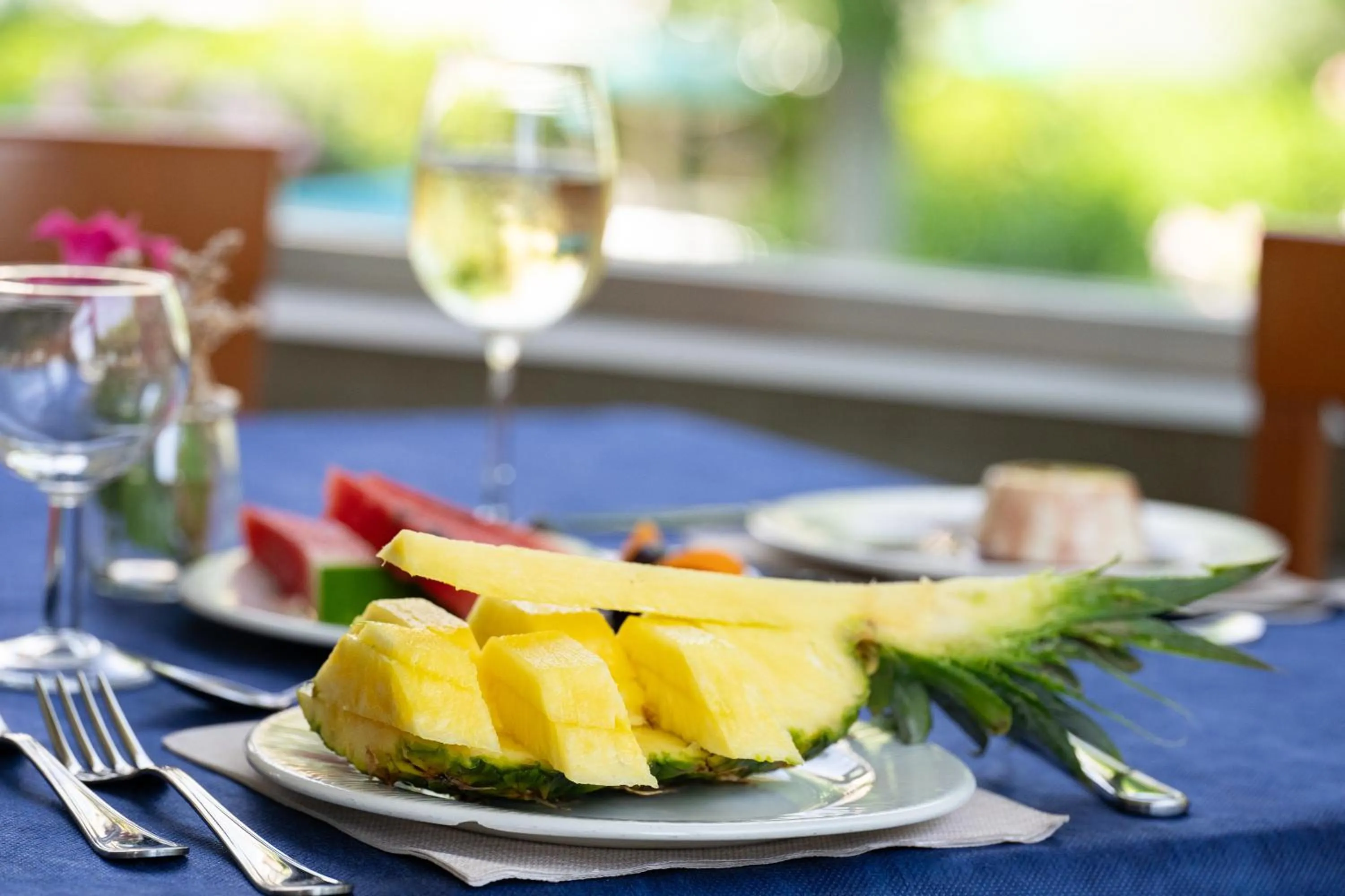 Restaurant/places to eat in Hotel Concord