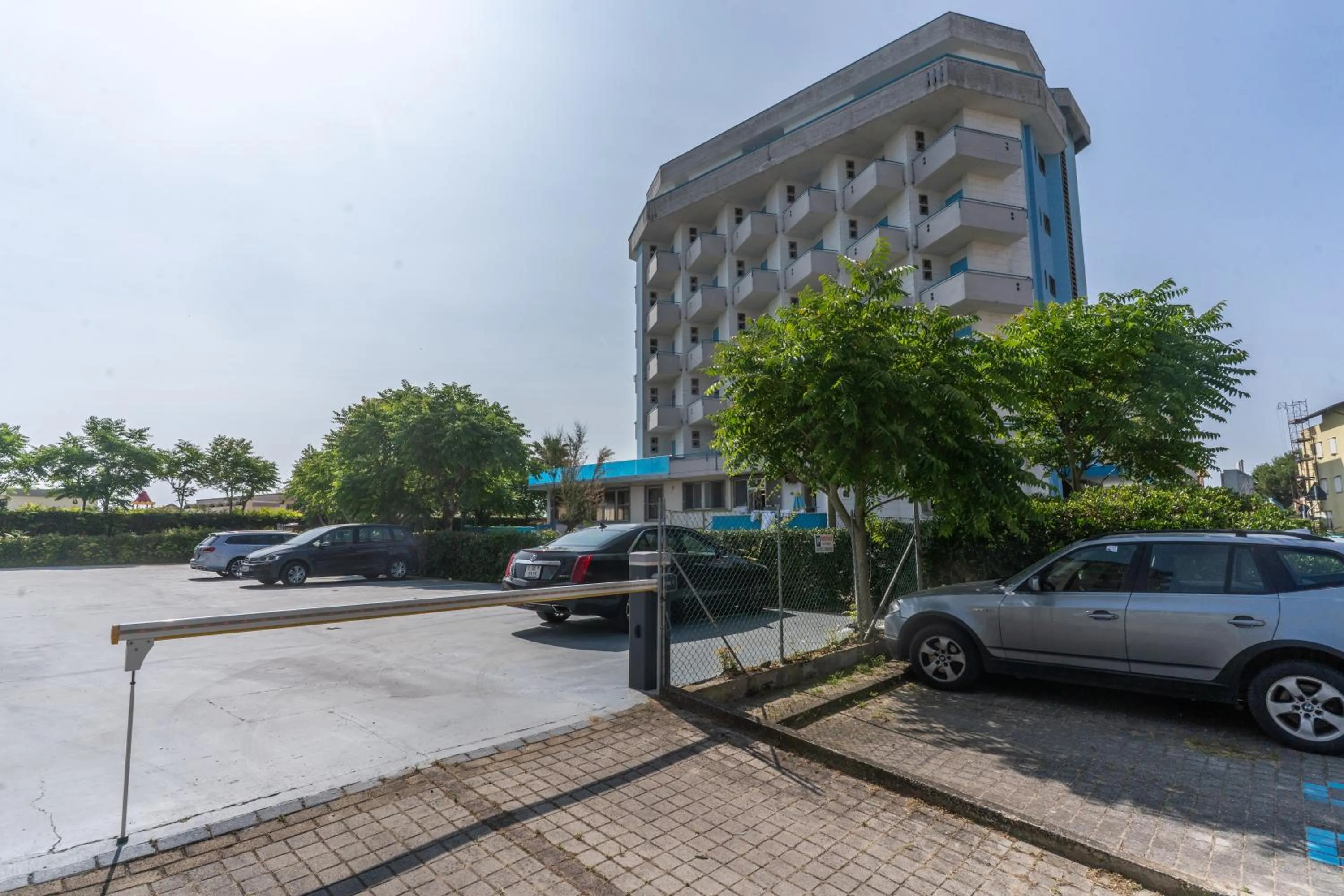 Parking in Hotel Concord