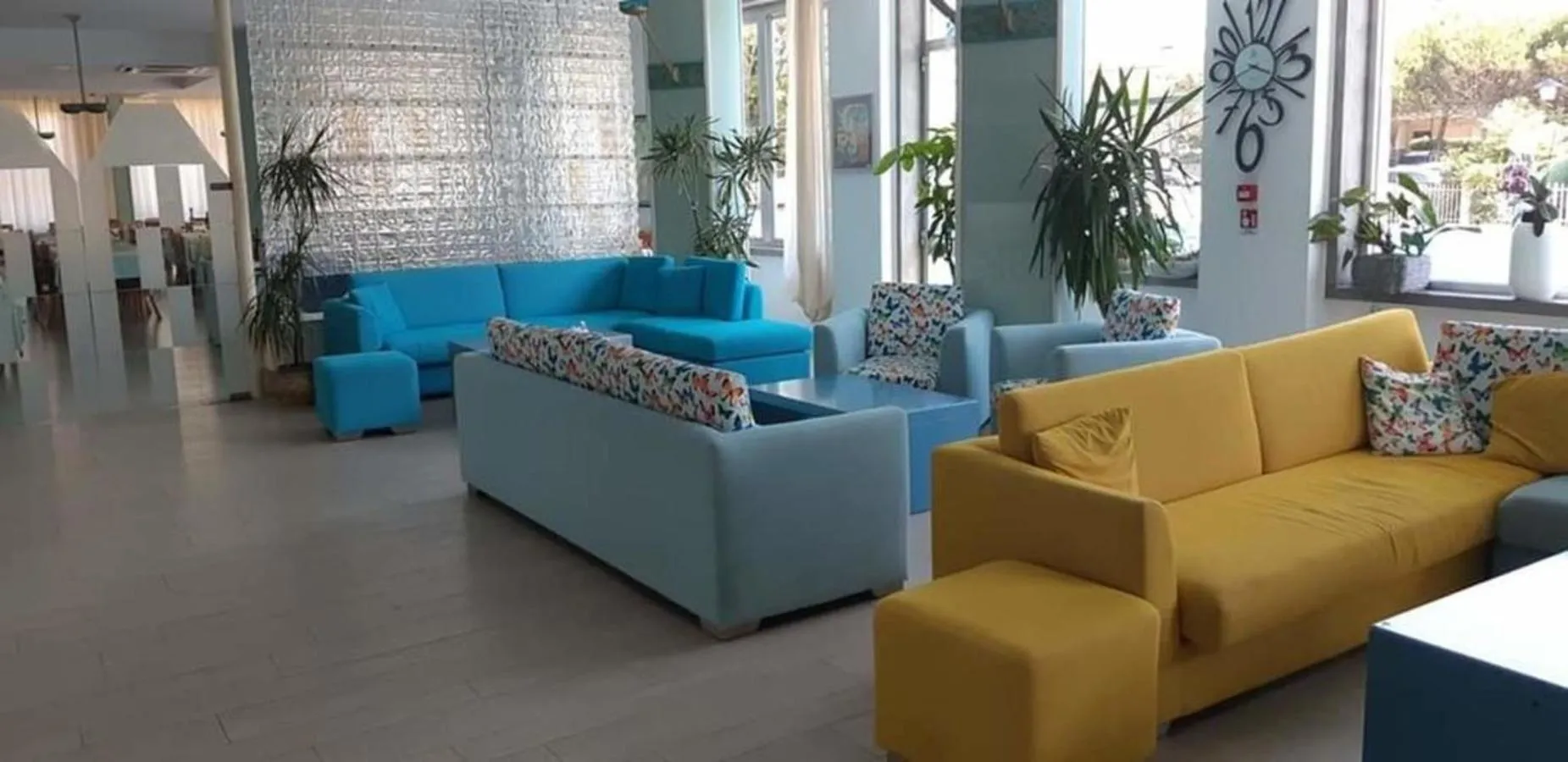 Communal lounge/ TV room in Hotel Concord