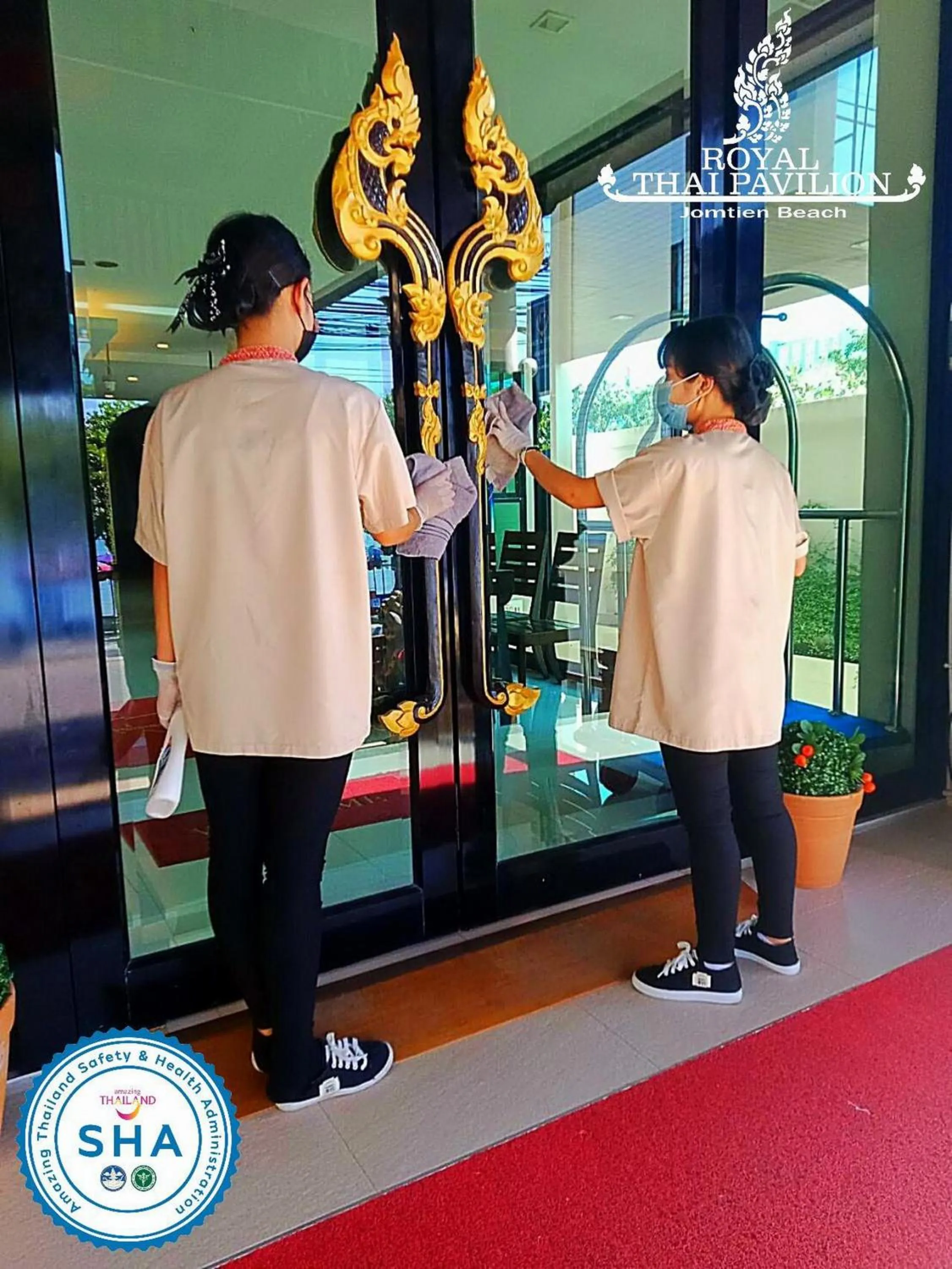 Staff in Royal Heritage Pavilion, Jomtien