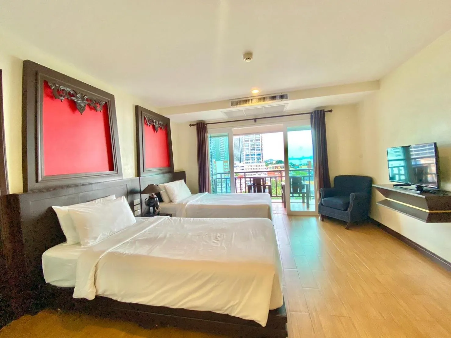 Bedroom, Bed in Royal Heritage Pavilion, Jomtien