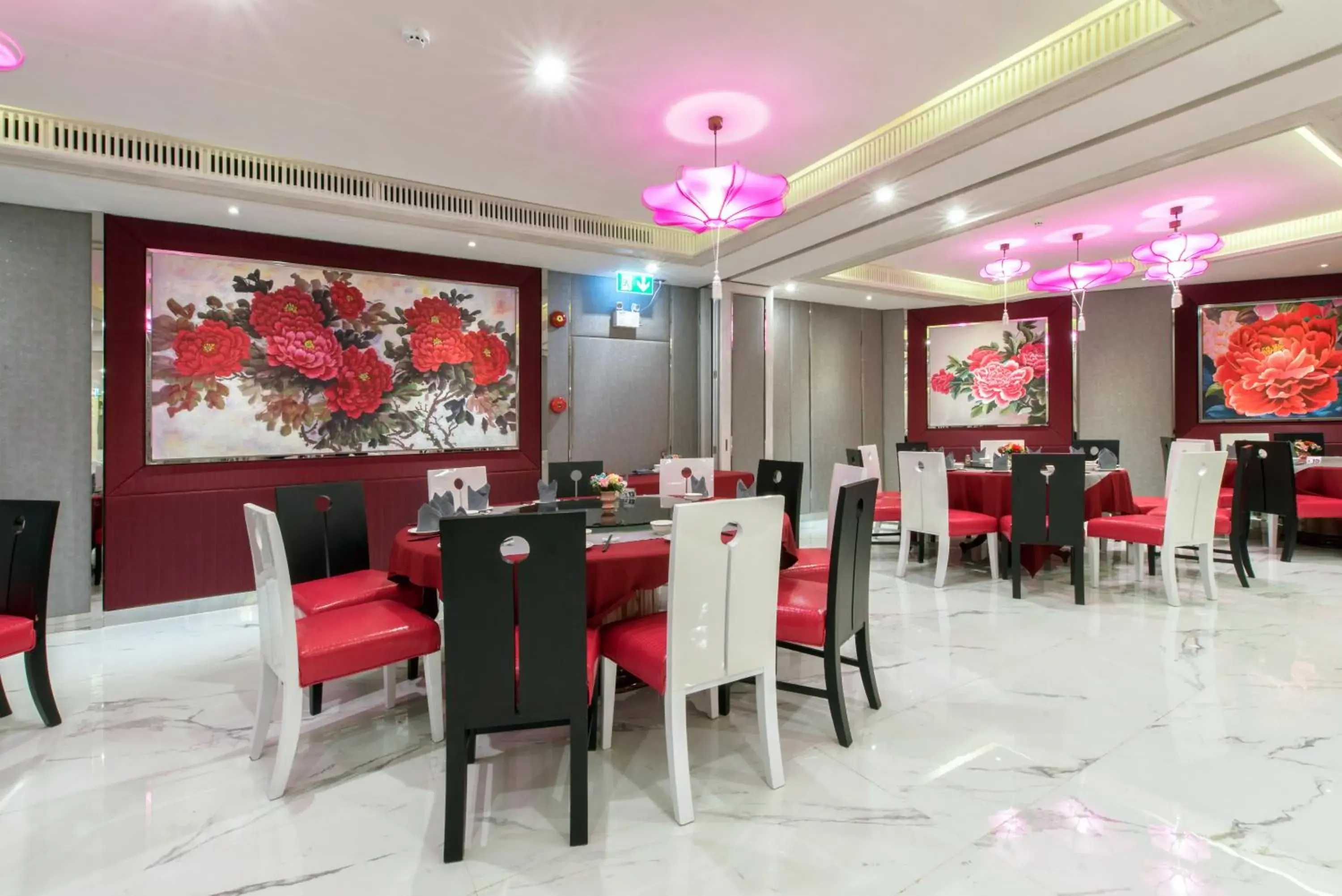 Restaurant/places to eat in Royal Rattanakosin Hotel - Near Grand Palace & Khaosan Road Restaurant/places to eat in Royal Rattanakosin Hotel - Near Grand Palace & Khaosan Road