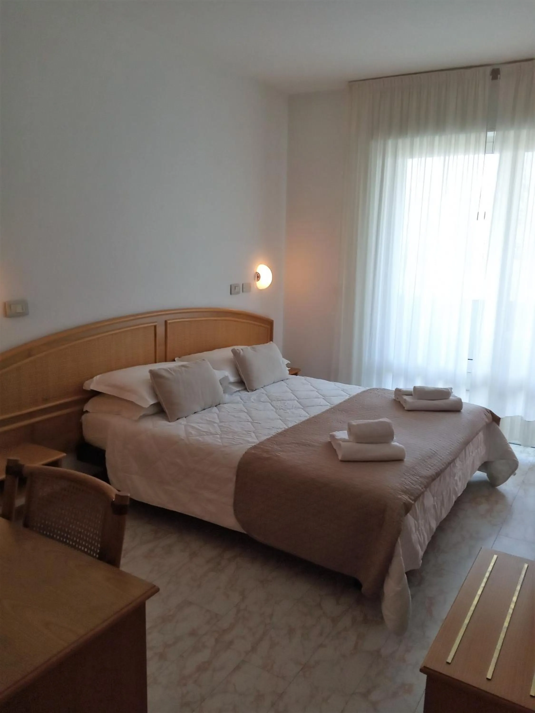 Bedroom, Bed in Hotel Capri