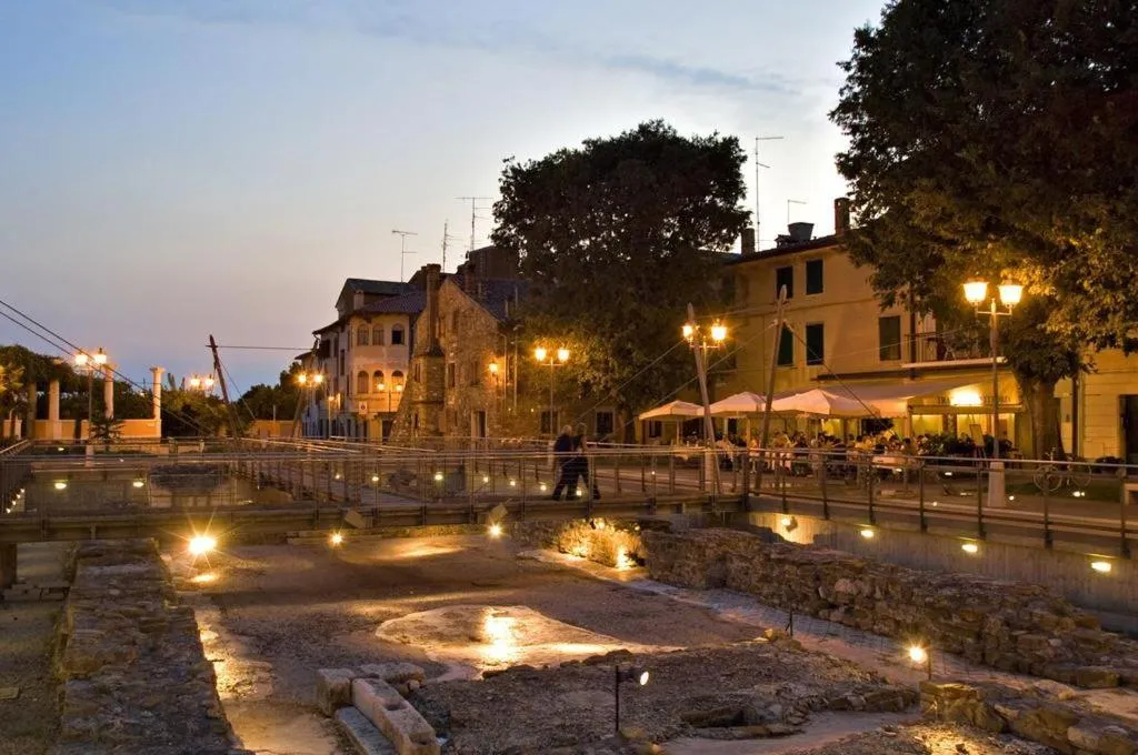 Neighbourhood in Hotel Capri