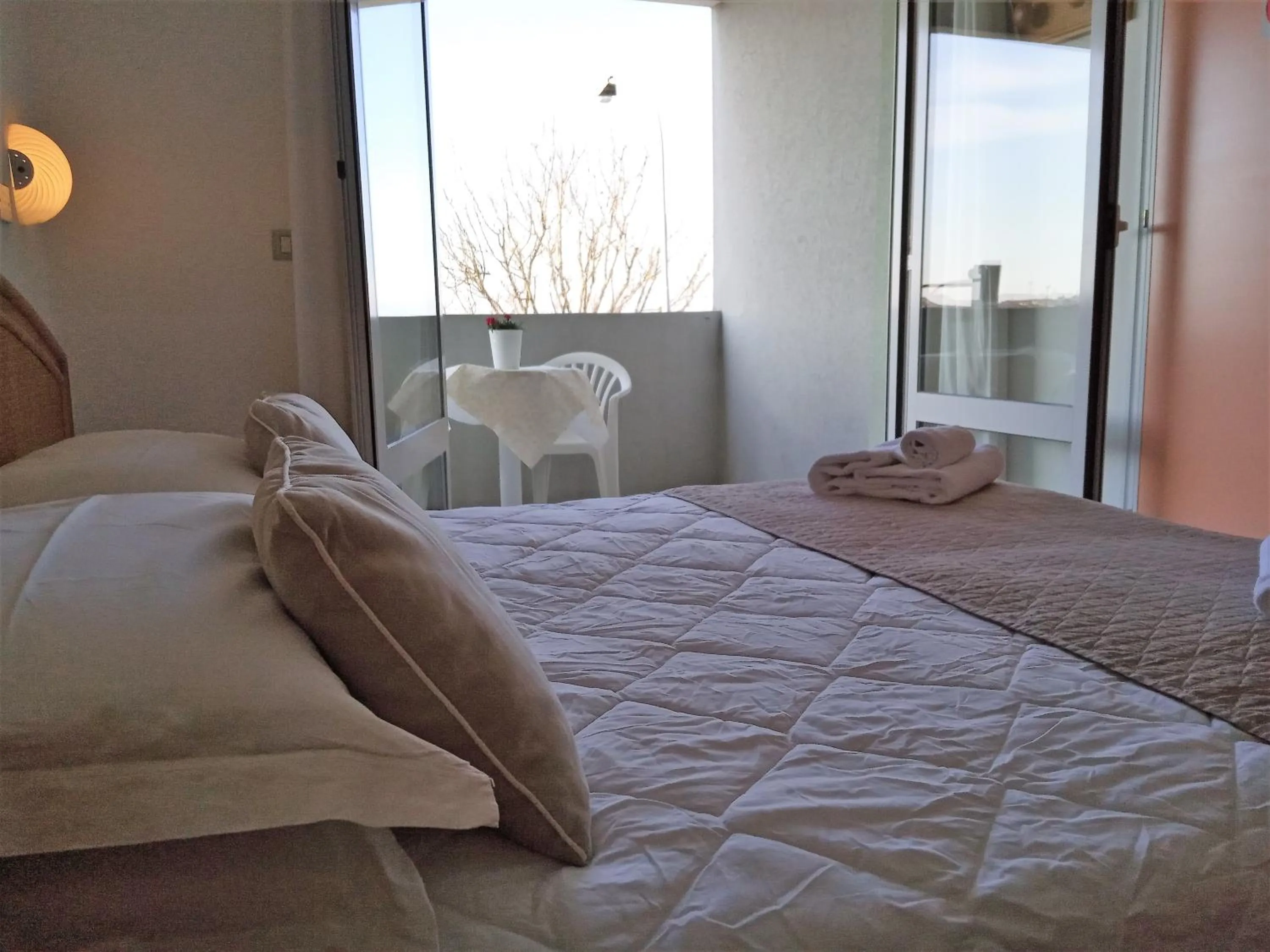 Bedroom, Bed in Hotel Capri