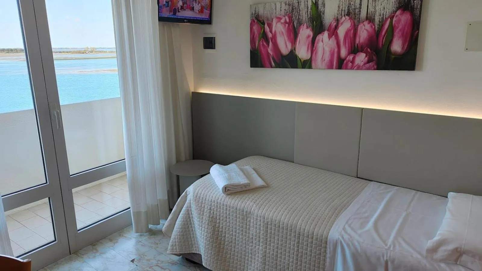 Bedroom, Bed in Hotel Capri