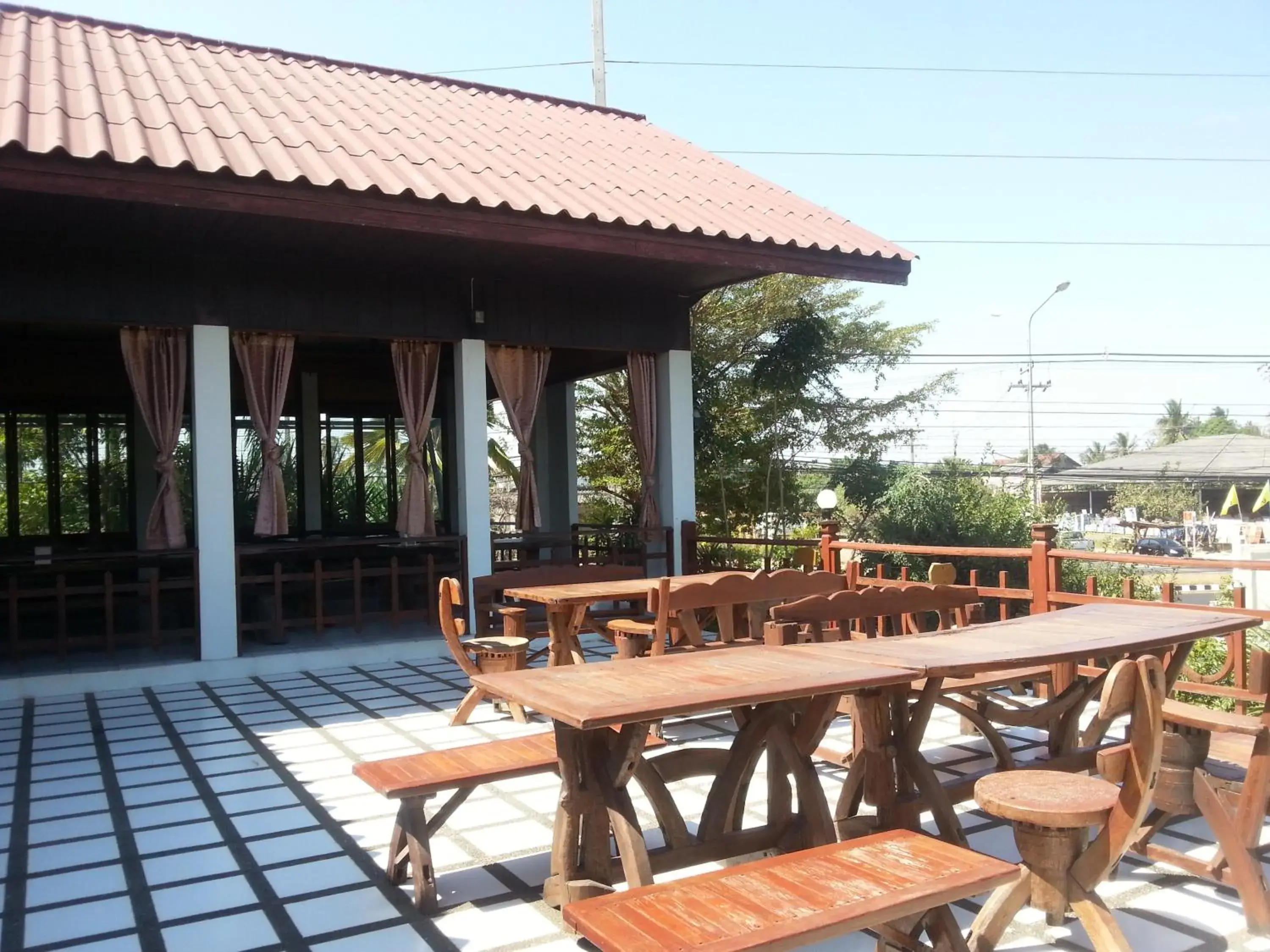 Restaurant/places to eat in Thong Paeka Hotel Restaurant/places to eat in Thong Paeka Hotel