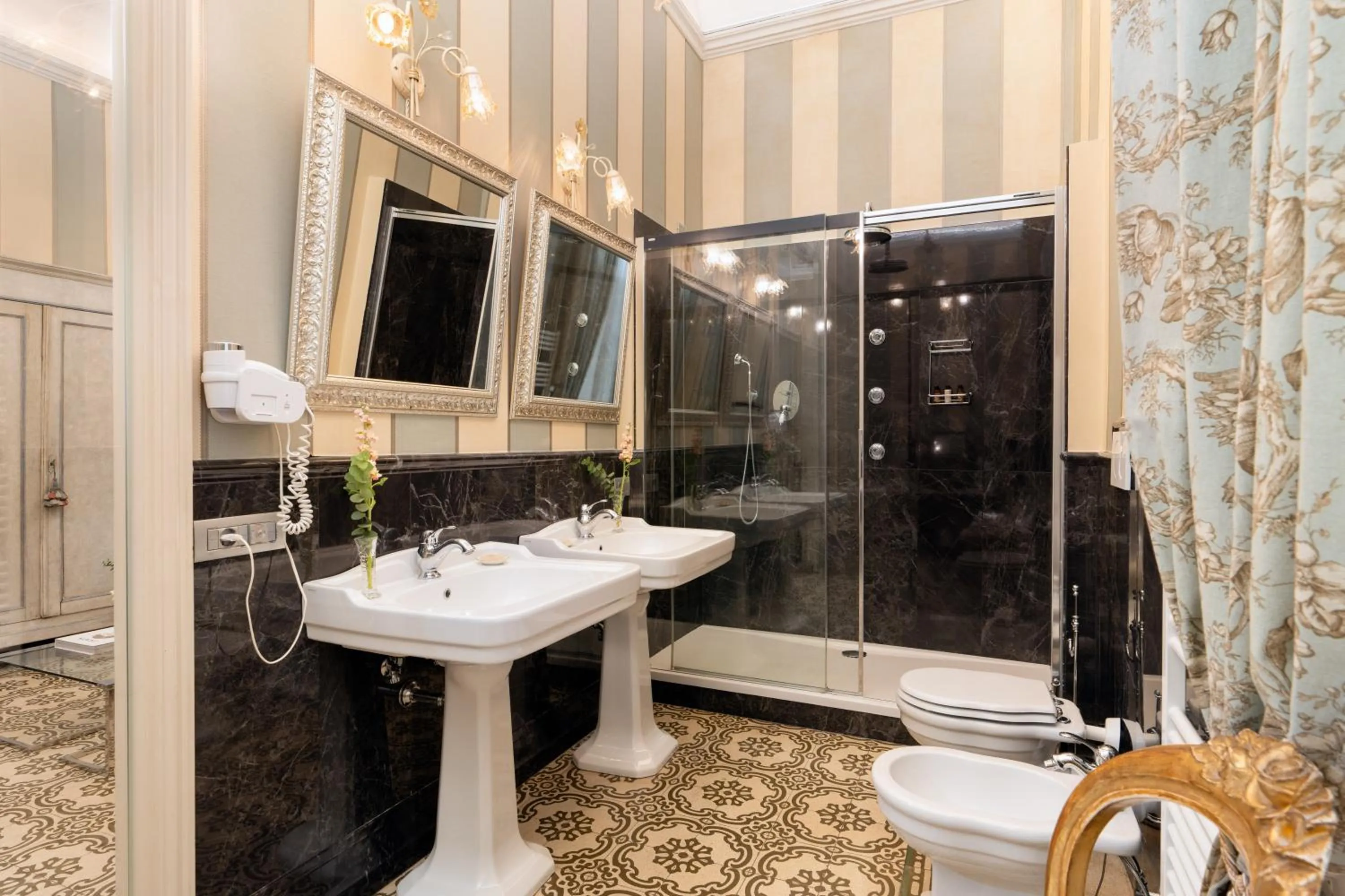 Piazza Pitti Palace - Residenza d'Epoca