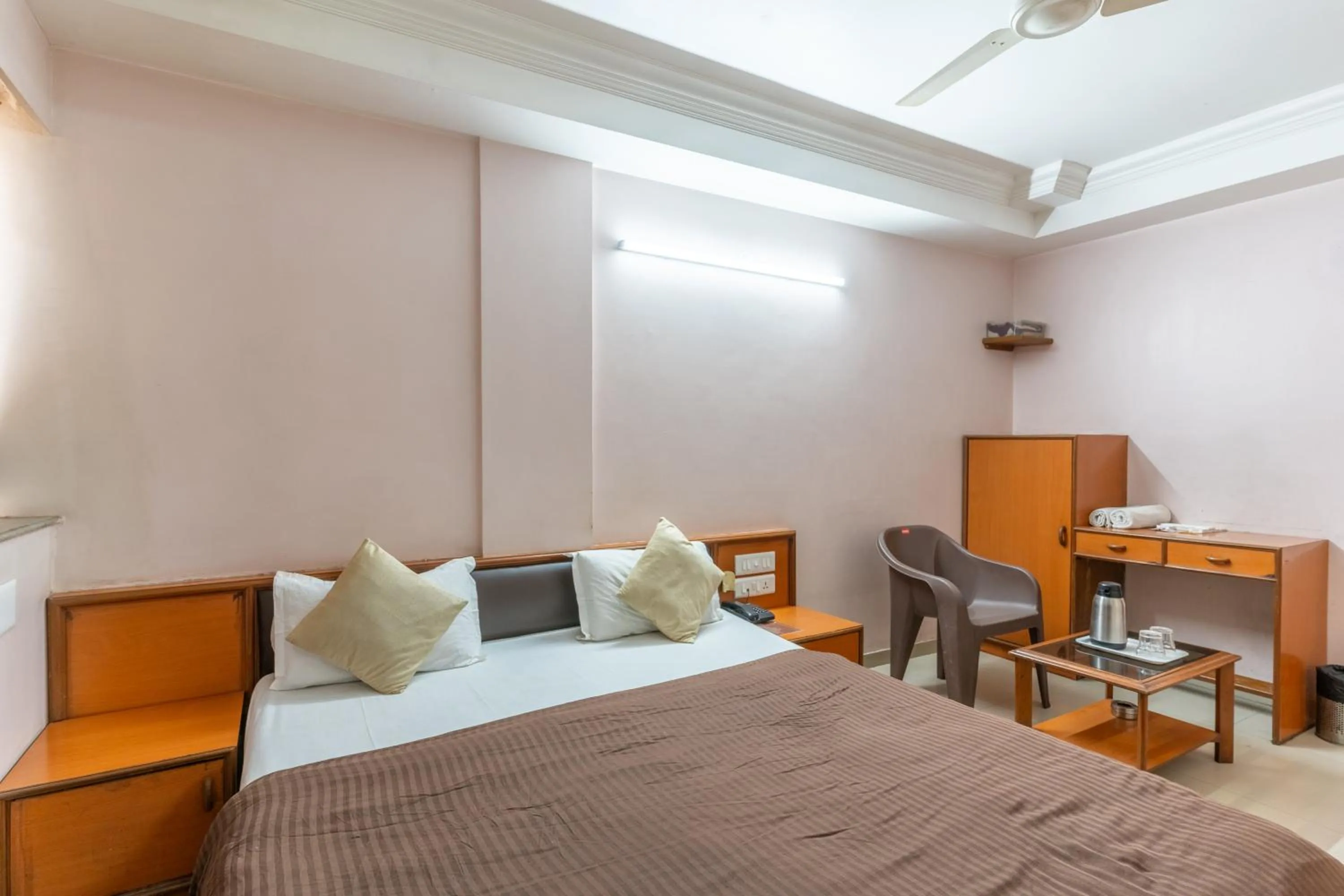 Bed in Hotel Sanmati