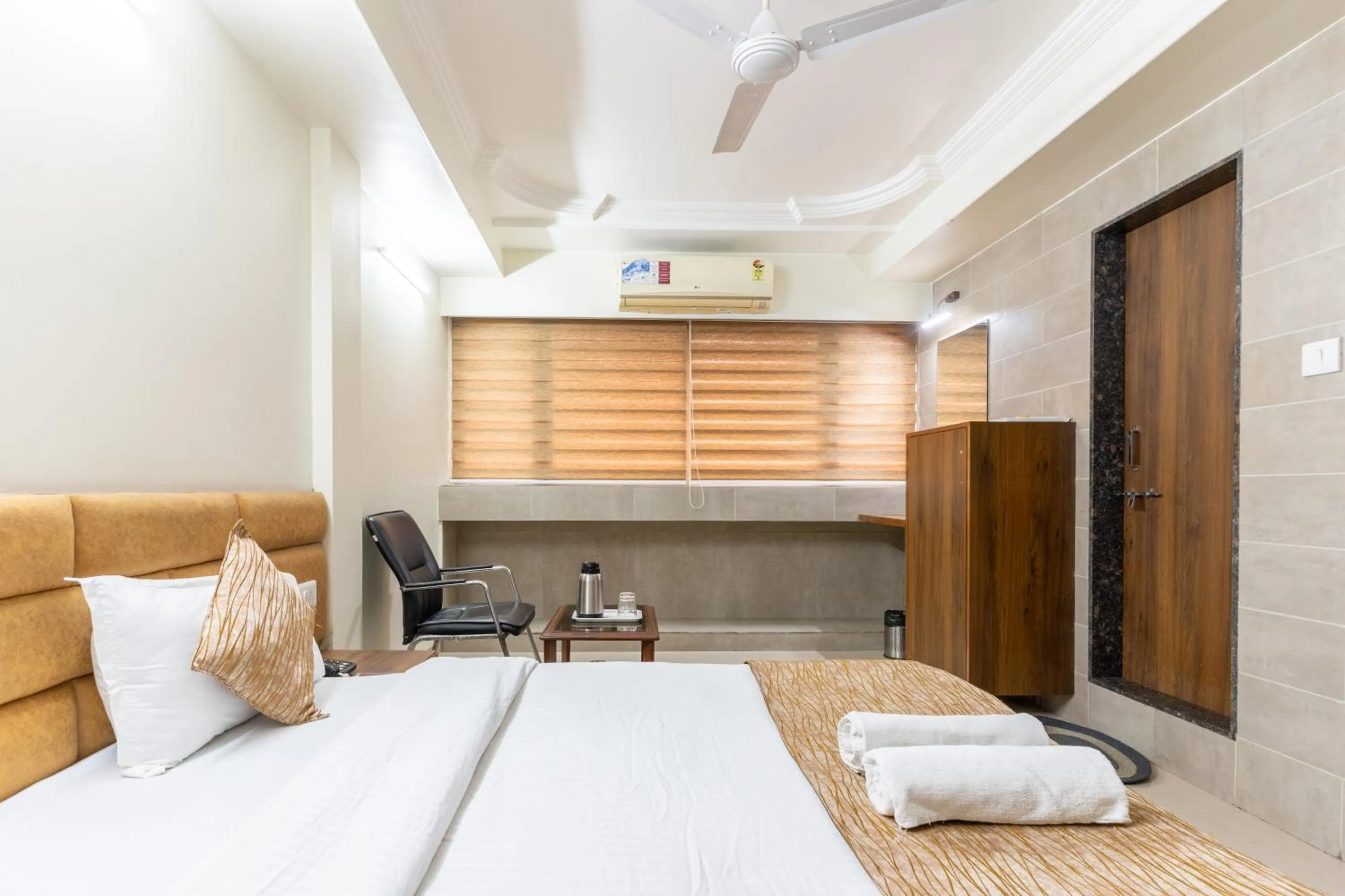 Photo of the whole room, Bed in Hotel Sanmati