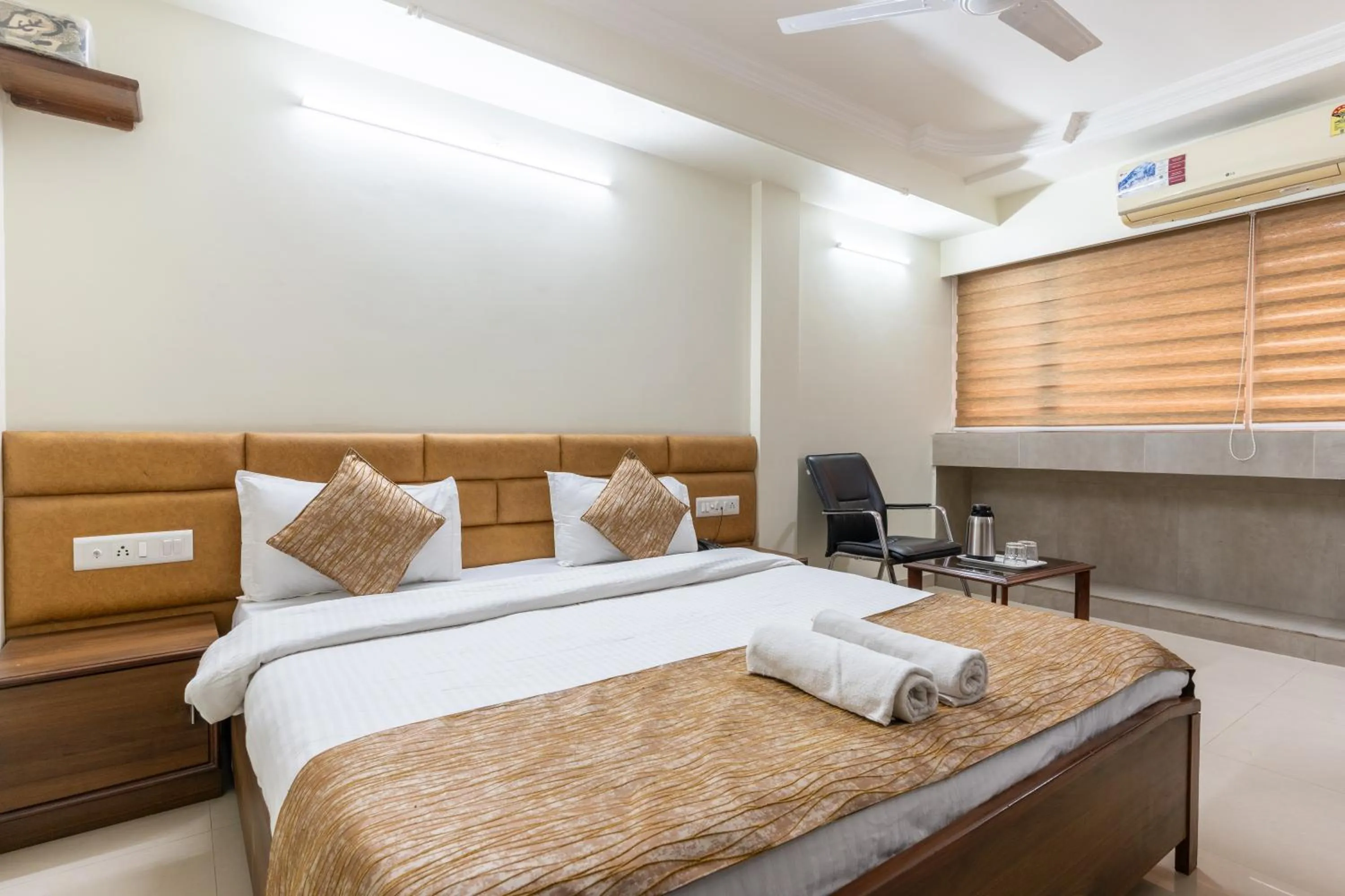 Bed in Hotel Sanmati