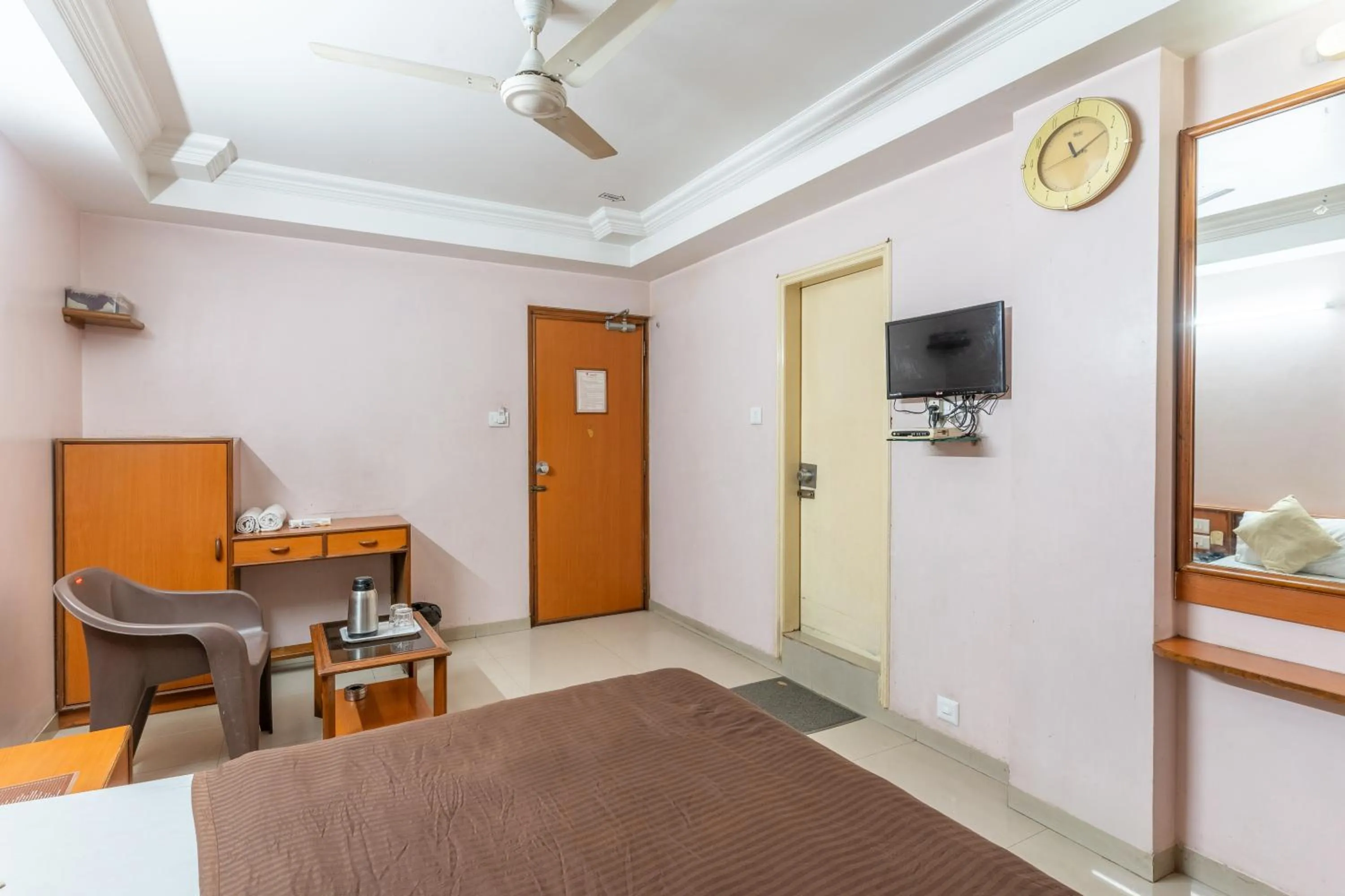 Photo of the whole room, Bed in Hotel Sanmati