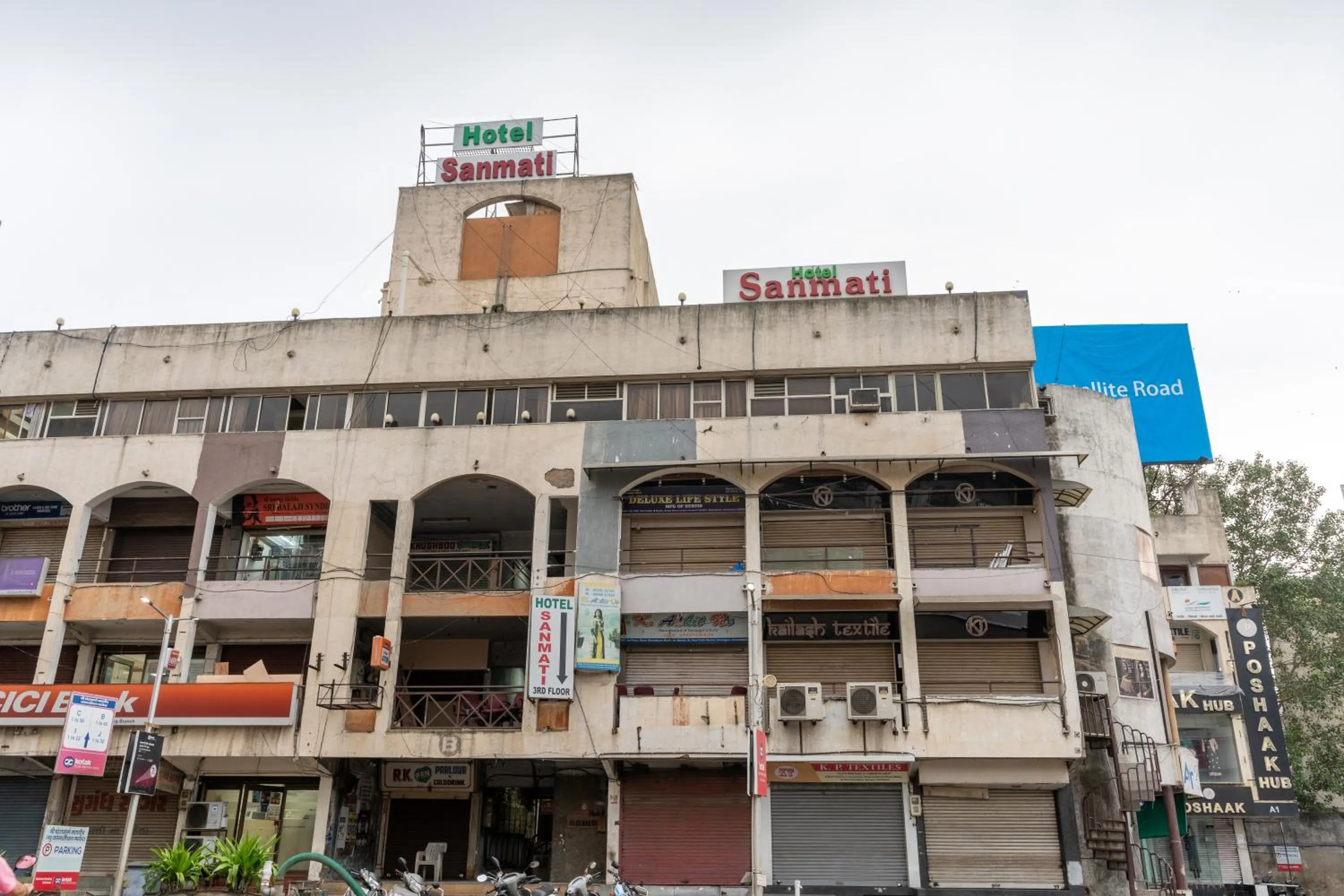 Property building in Hotel Sanmati